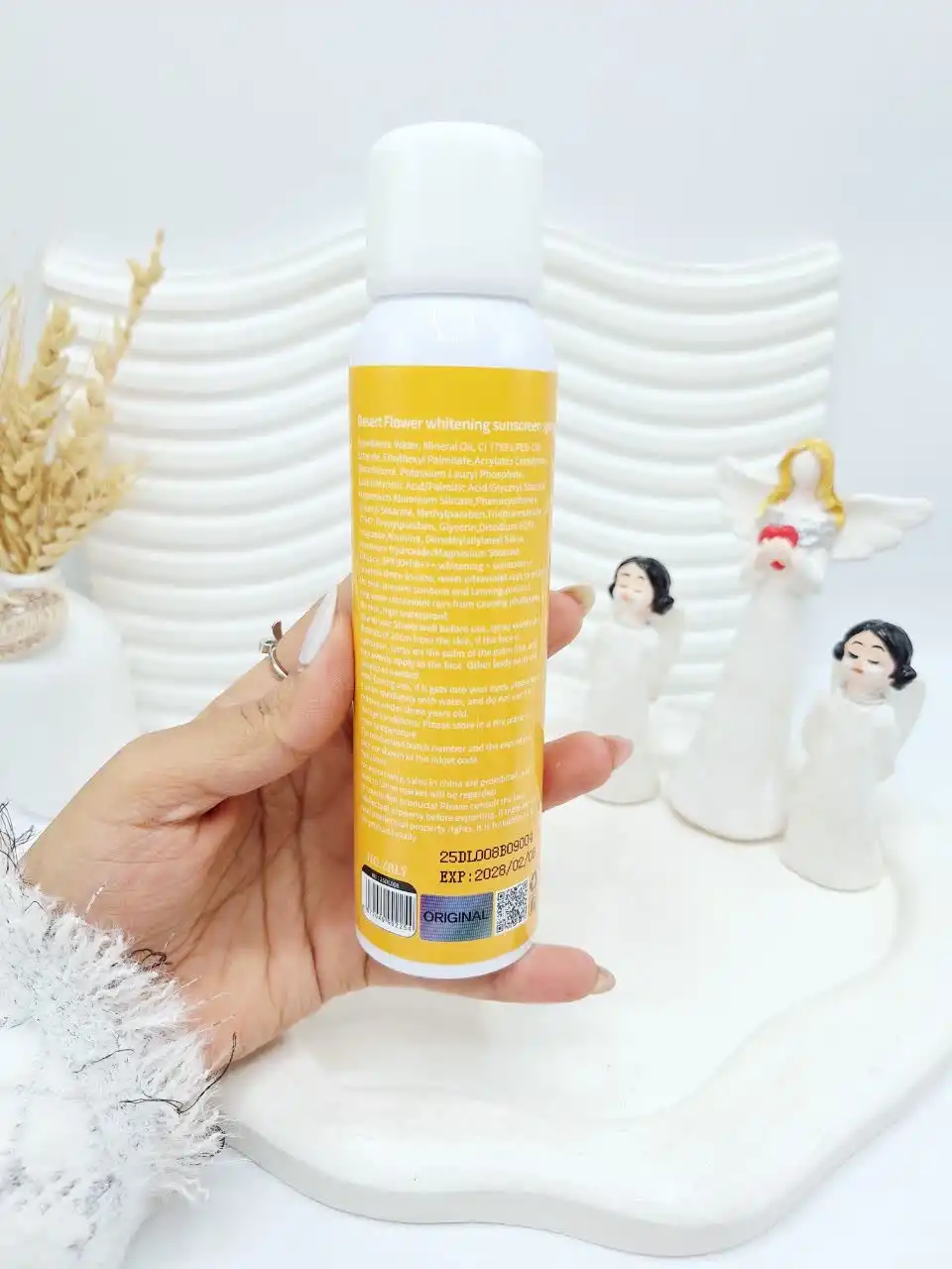 اسپری ضدآفتاب spf 50 بیرنگ و سبک یارا (بدنه زرد) کد 2254