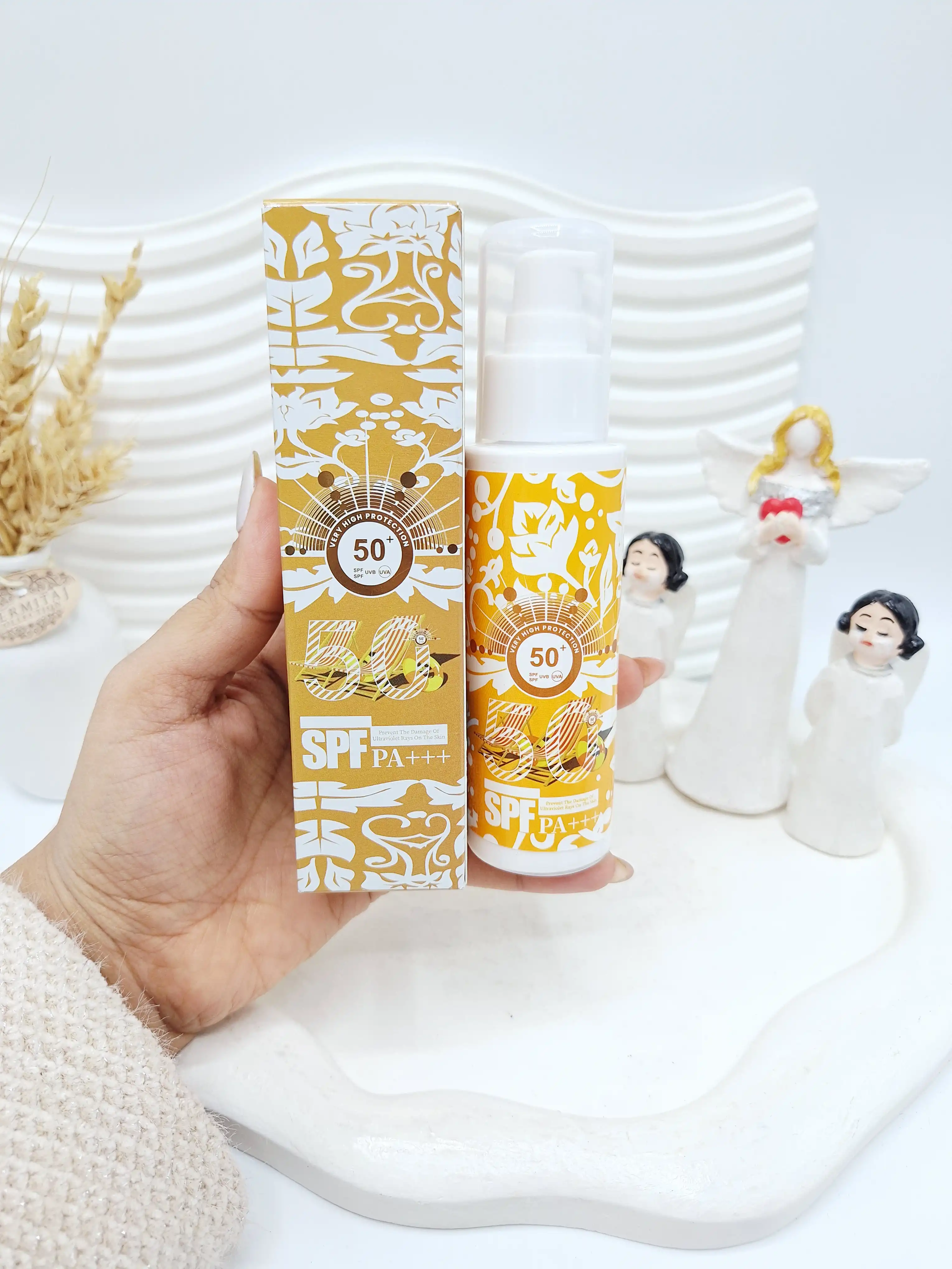 ضد آفتاب Spf 50 پمپی بیرنگ و سبک یارا (کارتن زرد ) کد 2292