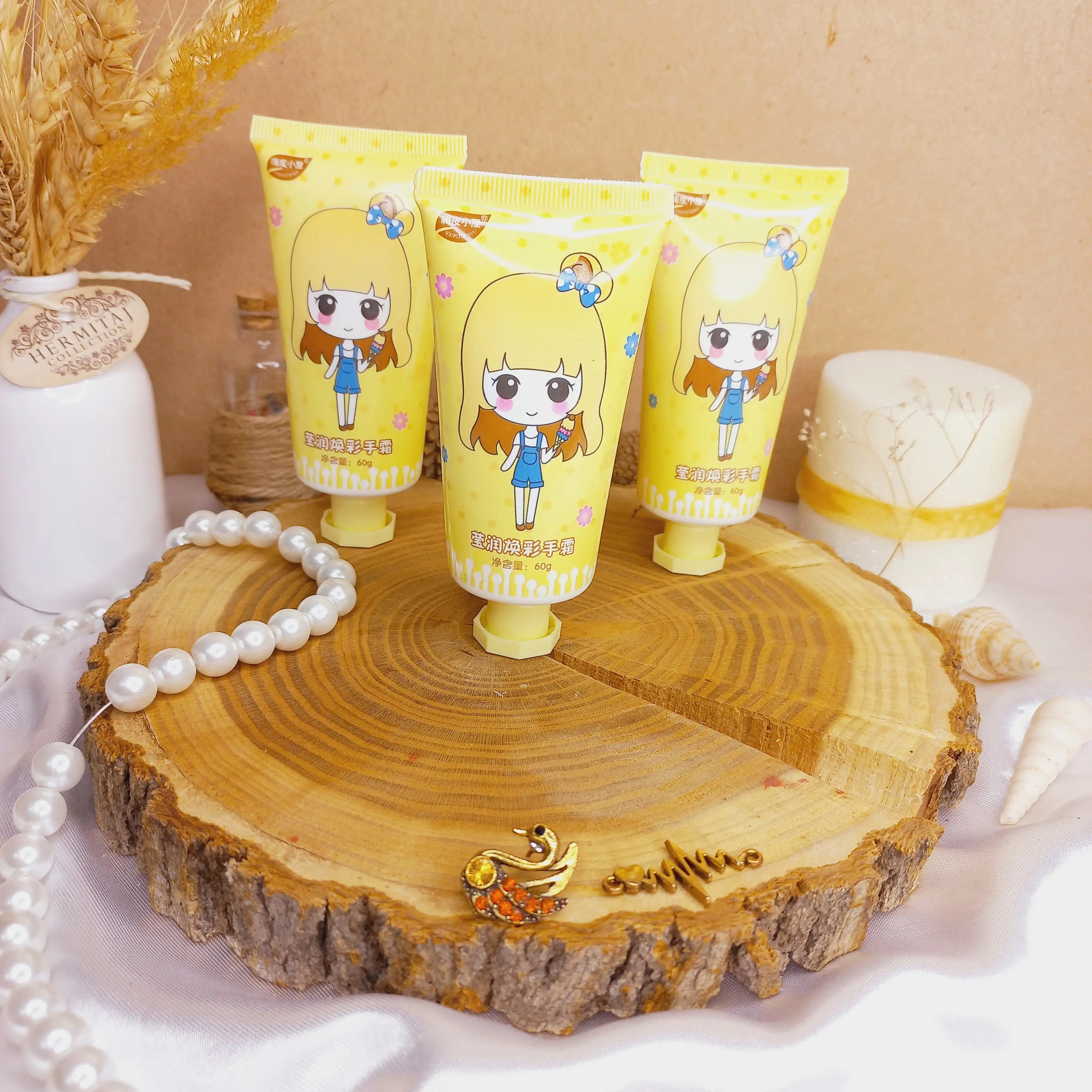 کرم دست طرح دختر