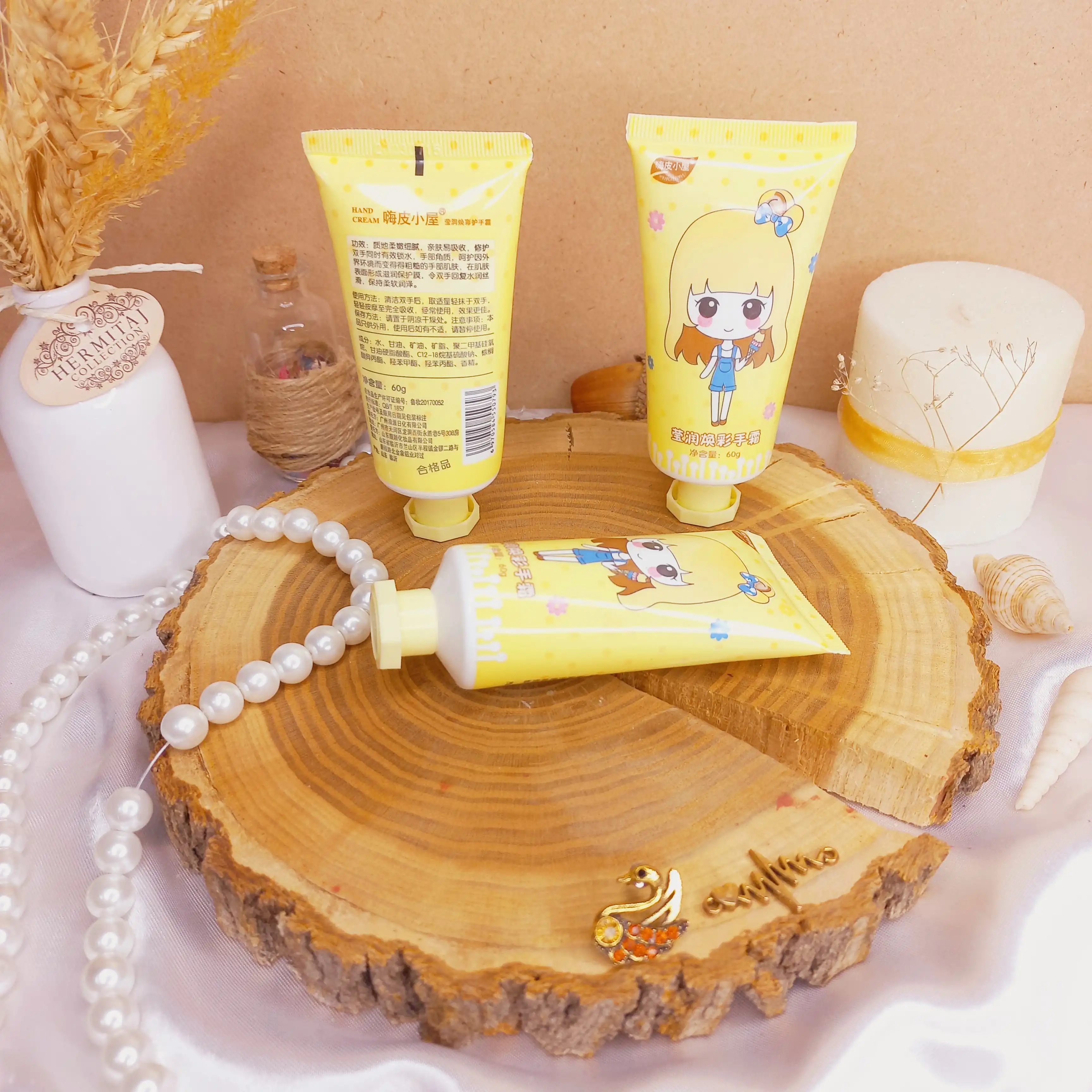 کرم دست طرح دختر