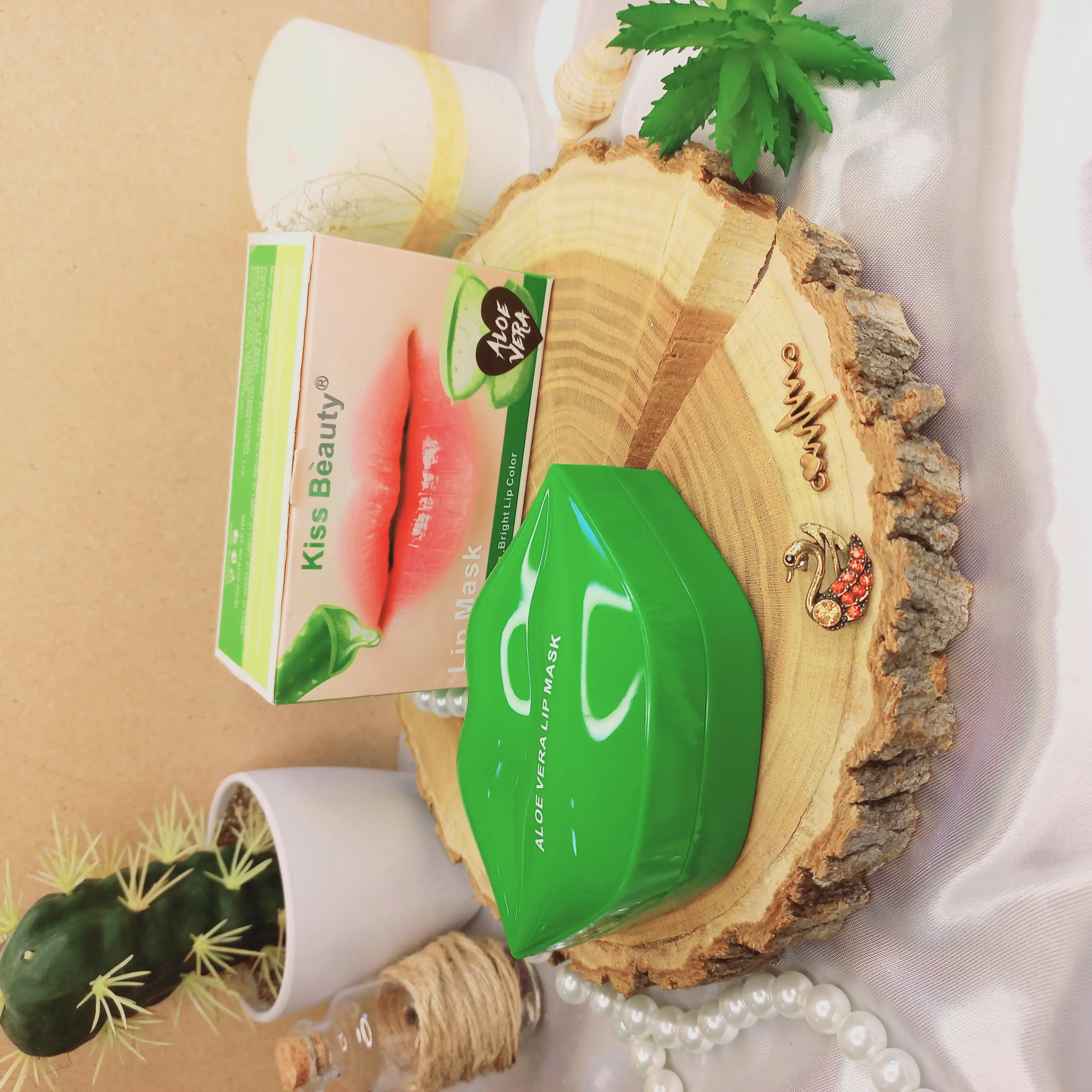 ماسک لب آلوئه ورا کیس بیوتی