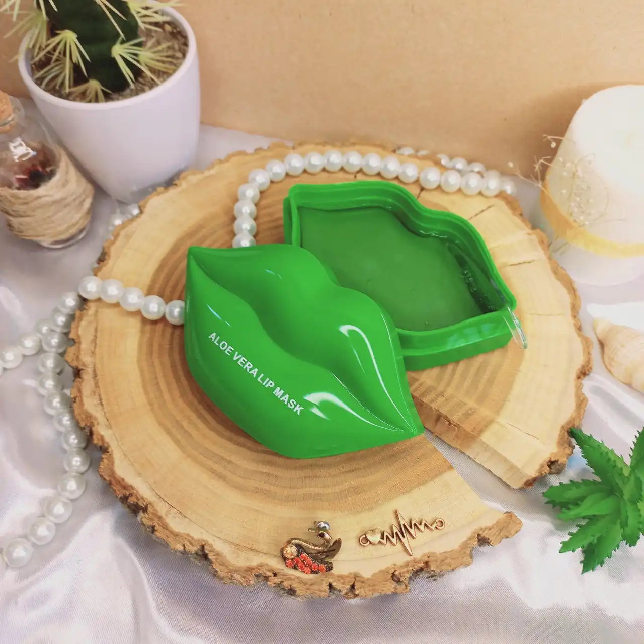 ماسک لب آلوئه ورا کیس بیوتی