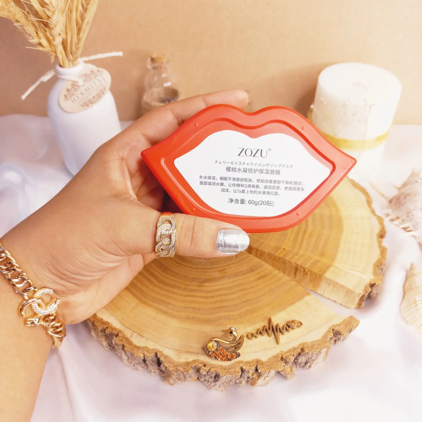 ماسک لب طرح لب شاین دار زوزو