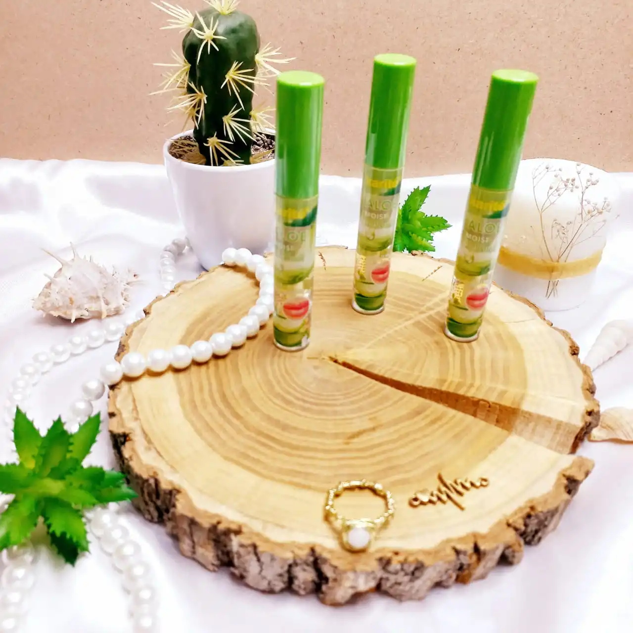 برق لب آلوئه ورا کاریته karite | پخش عمده