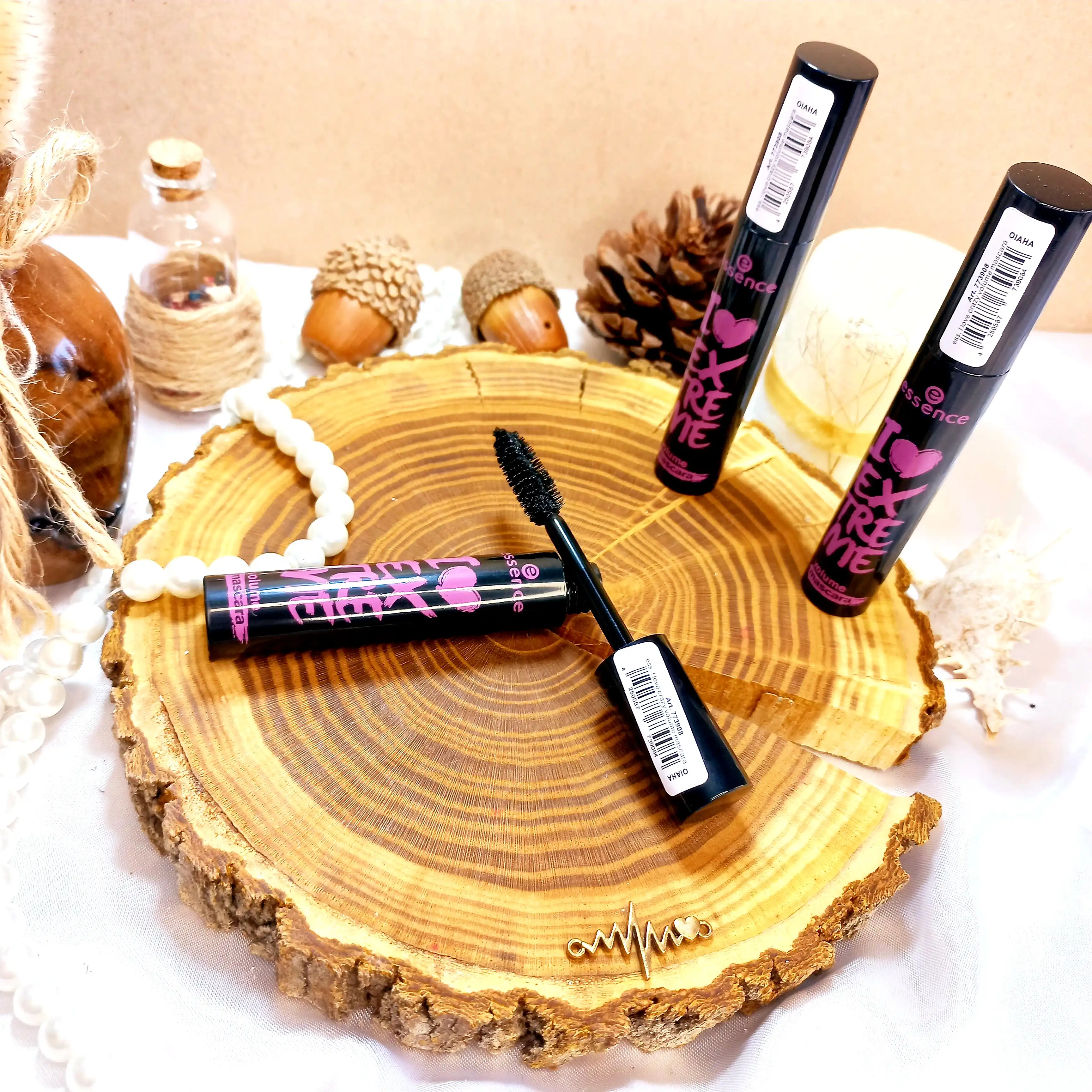 ریمل حجم دهنده اسنس مشکی Essence i Love Extreme درجه 1