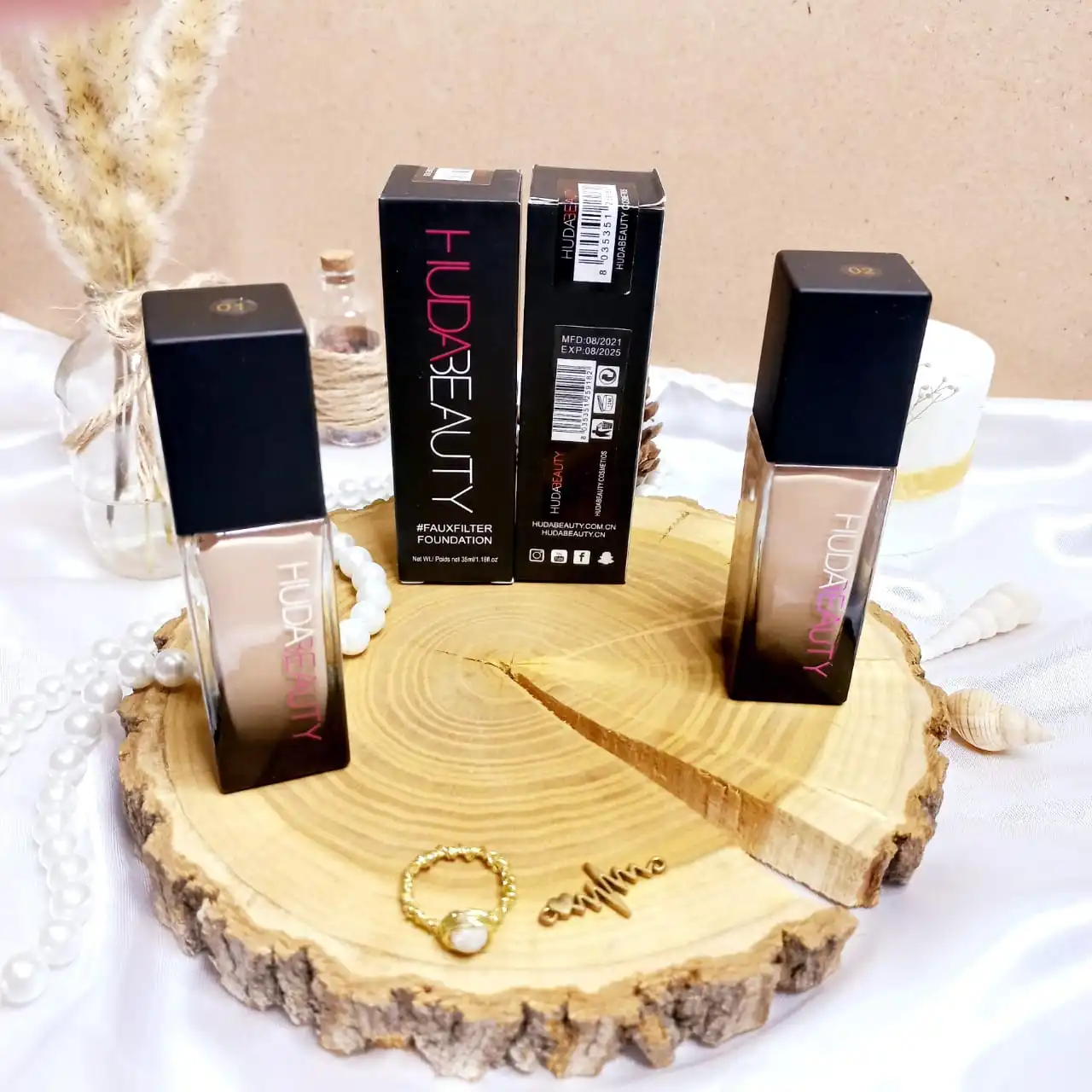 کرم پودر حاوی آرگان هدی بیوتی HUDA BEAUTY