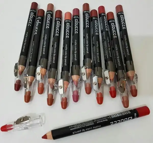 رژ لب مدادی تراش دار DOUCCE