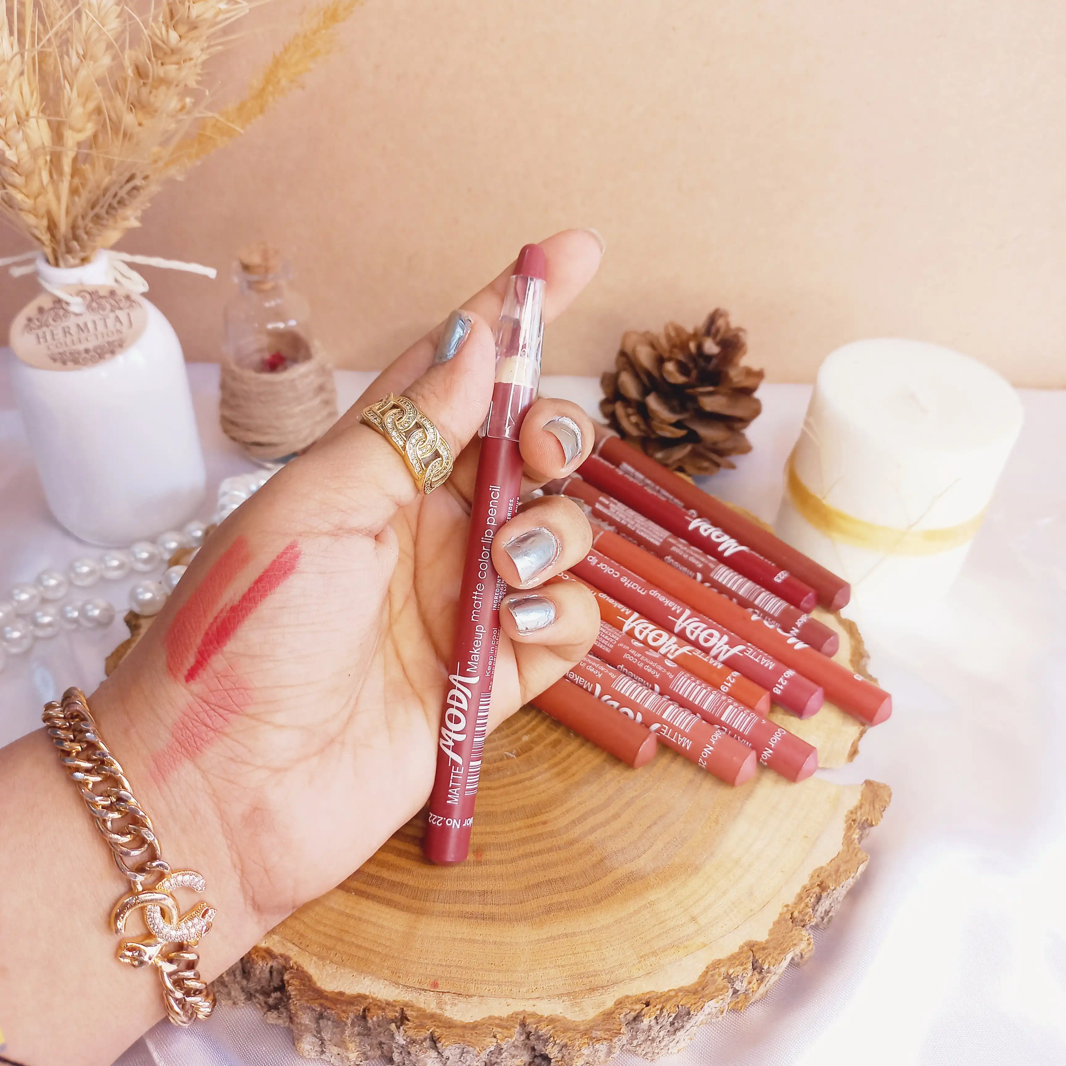 رژ لب مدادی تراش دار مدا MODA