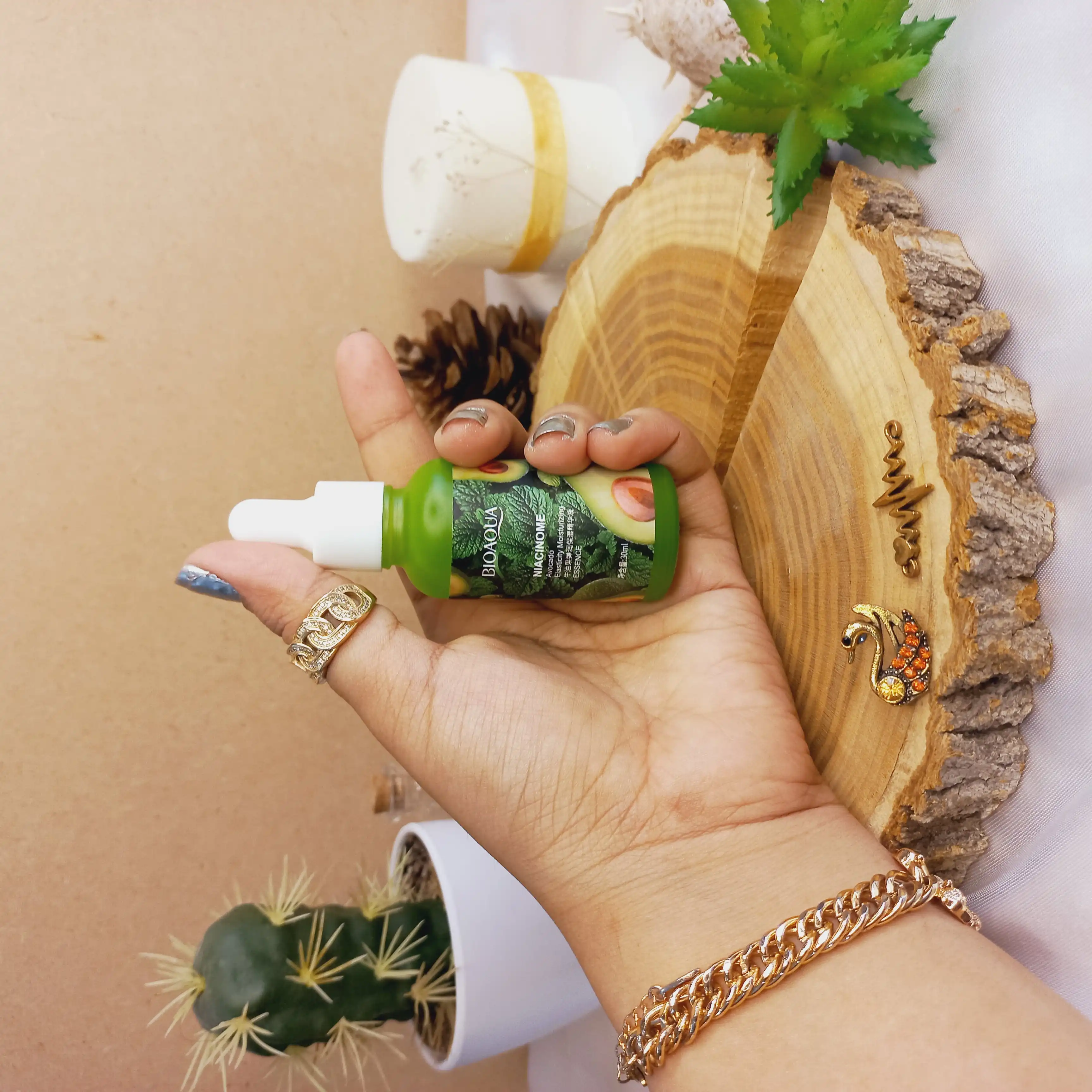 سرم آبرسان صورت آووکادو بیوآکوا BIOAQUA کد BQY45725