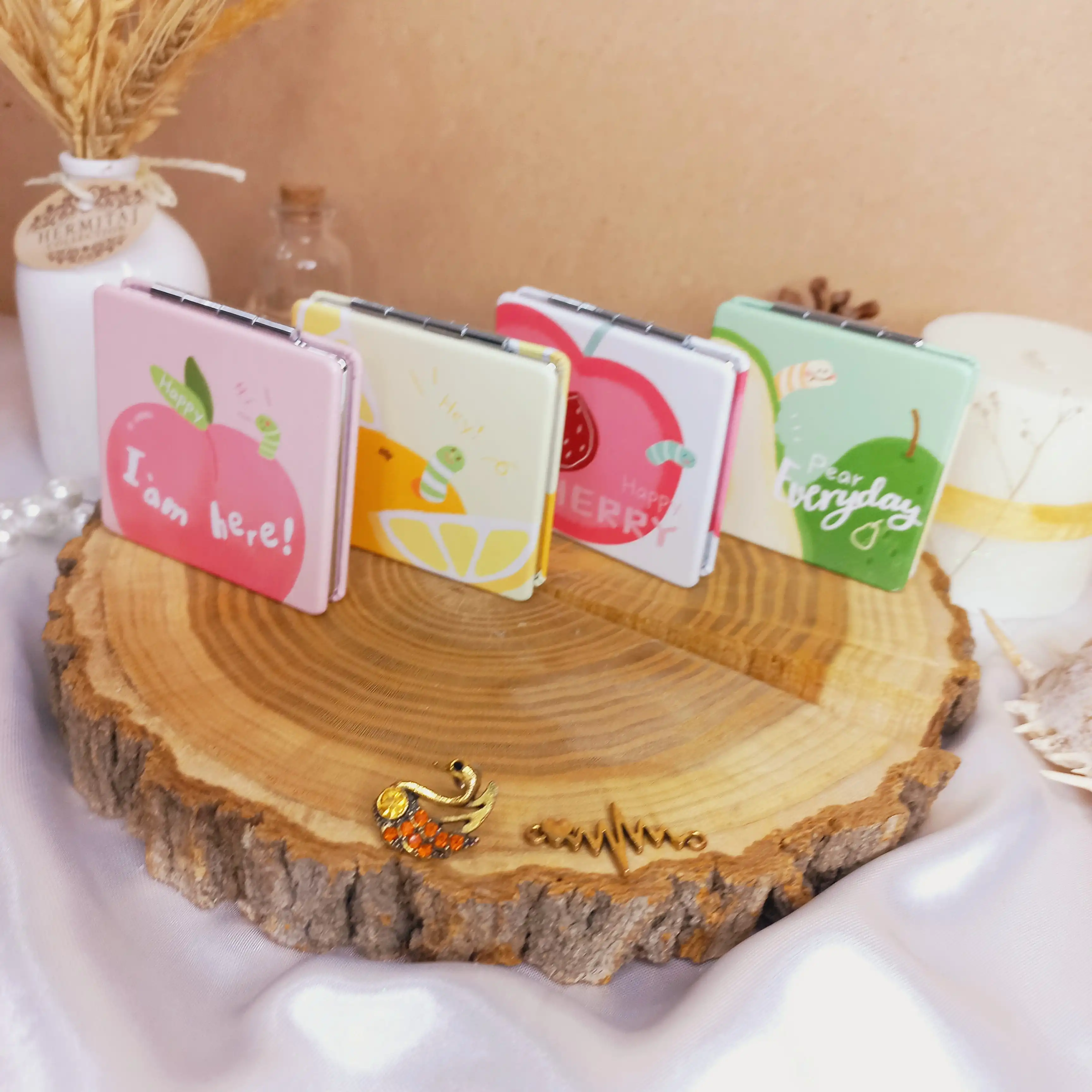 آینه جیبی دوطرفه میوه ای مربعی