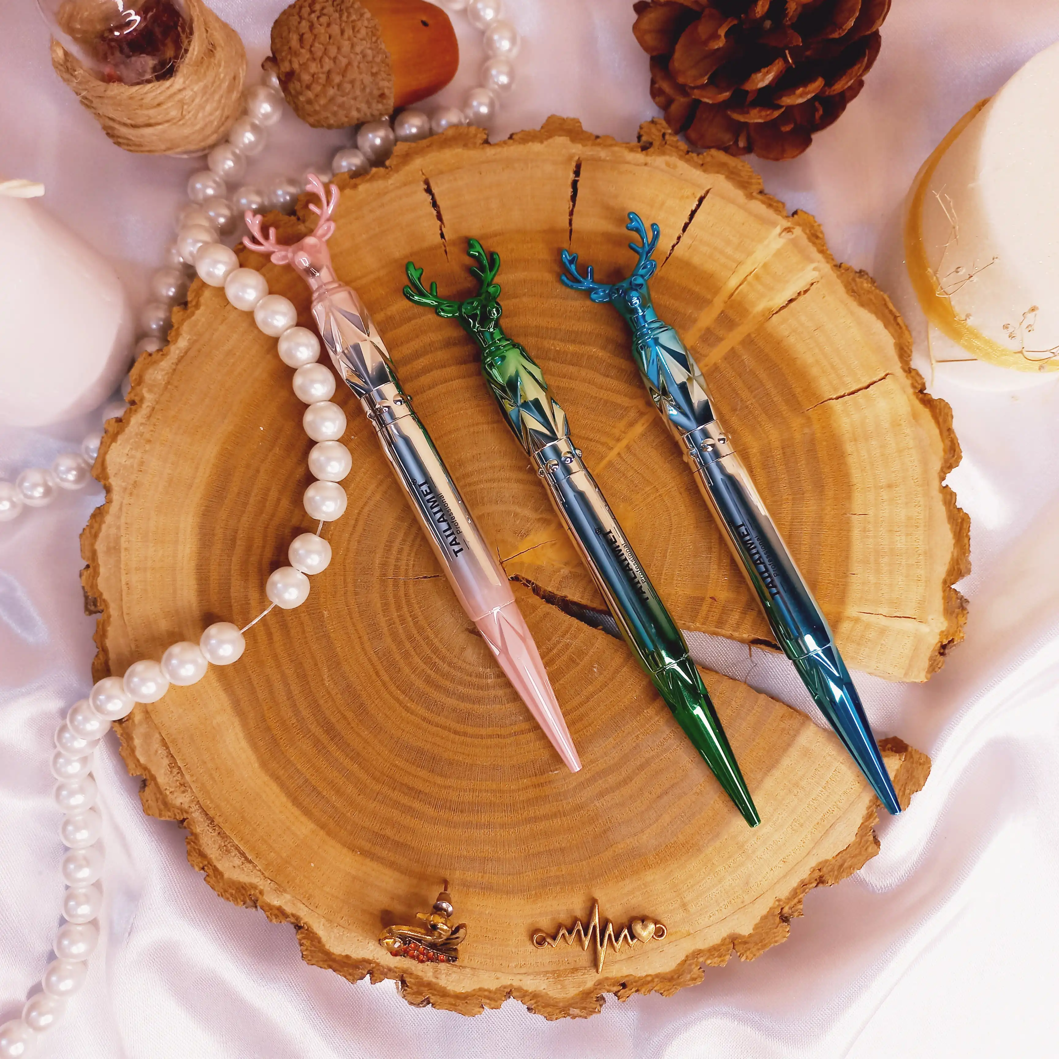 خط چشم ماژیکی طرح گوزن تایلامی