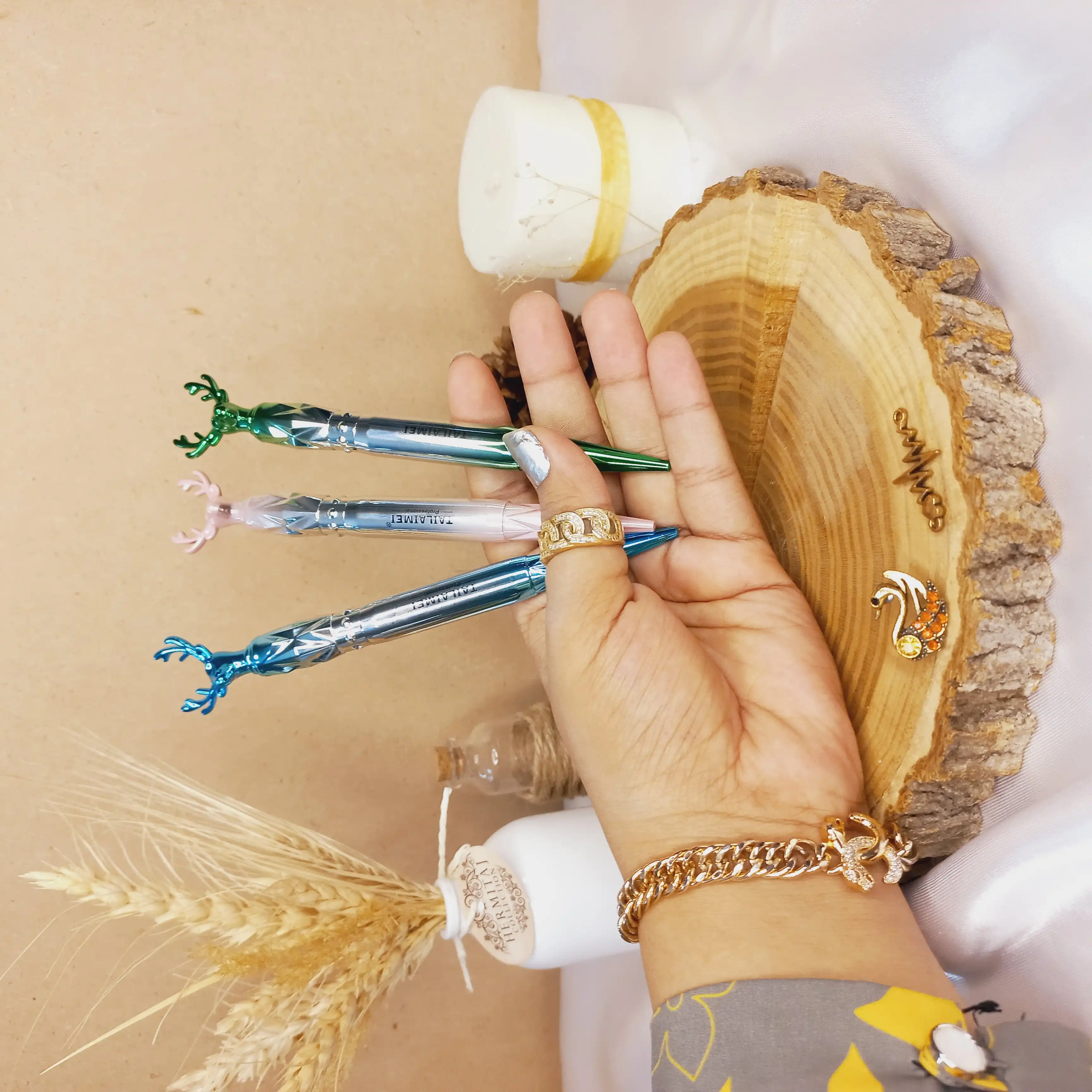 خط چشم ماژیکی طرح گوزن تایلامی