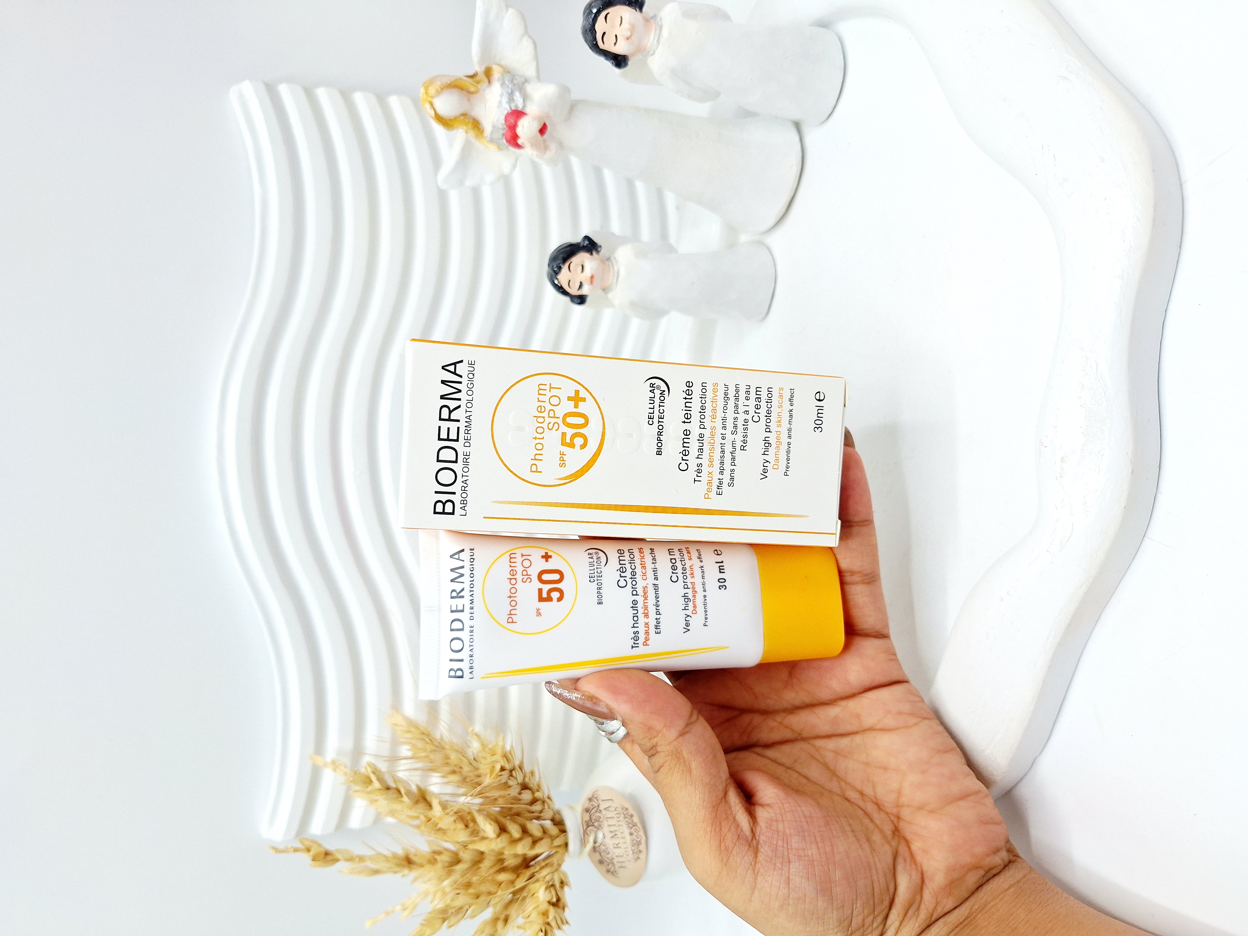 کرم ضد آفتاب رنگی SPF50 بیودرما کد 9159 BIODERMA