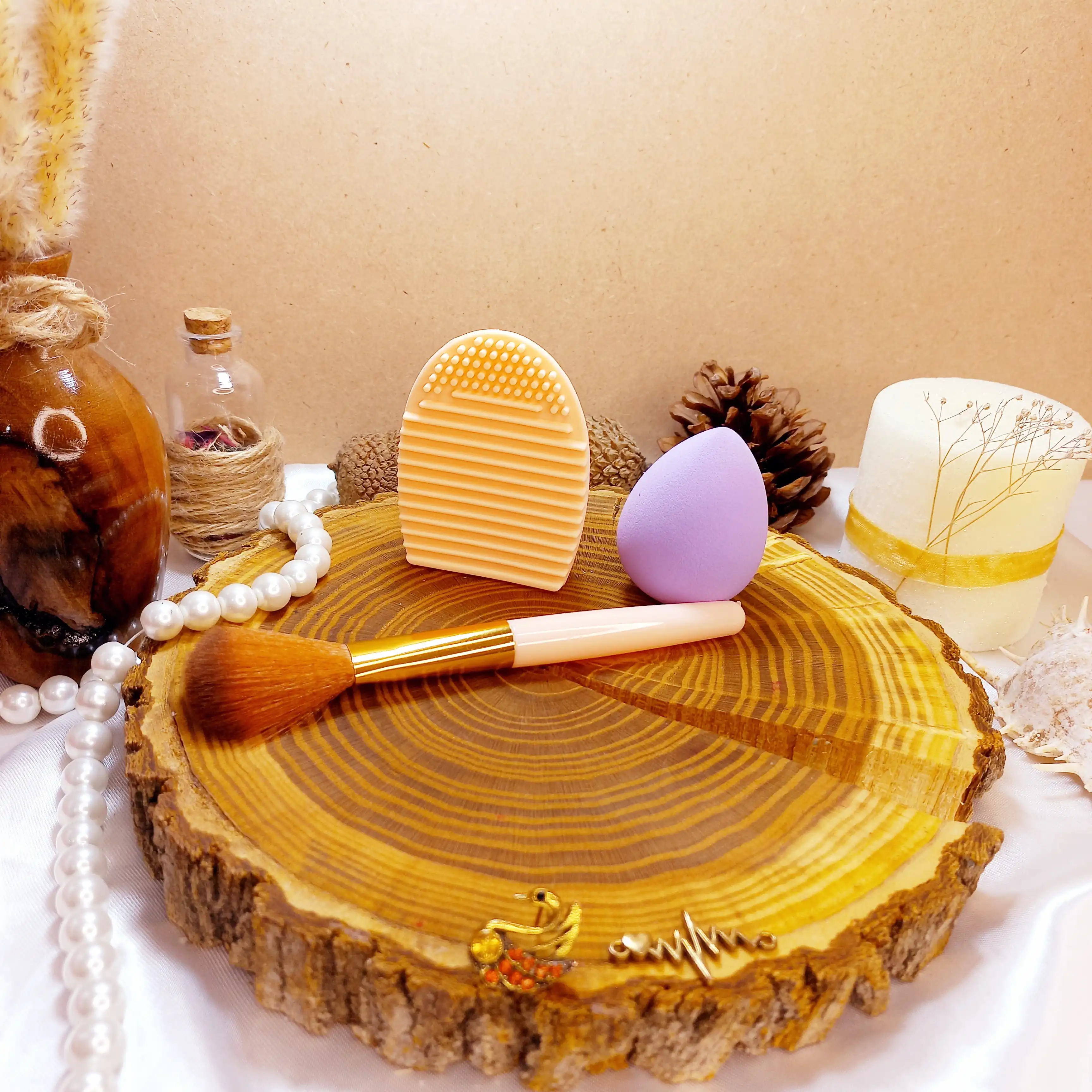 ست 3 تیکه پد با براش و پد سیلیکونی تمیز کننده براش