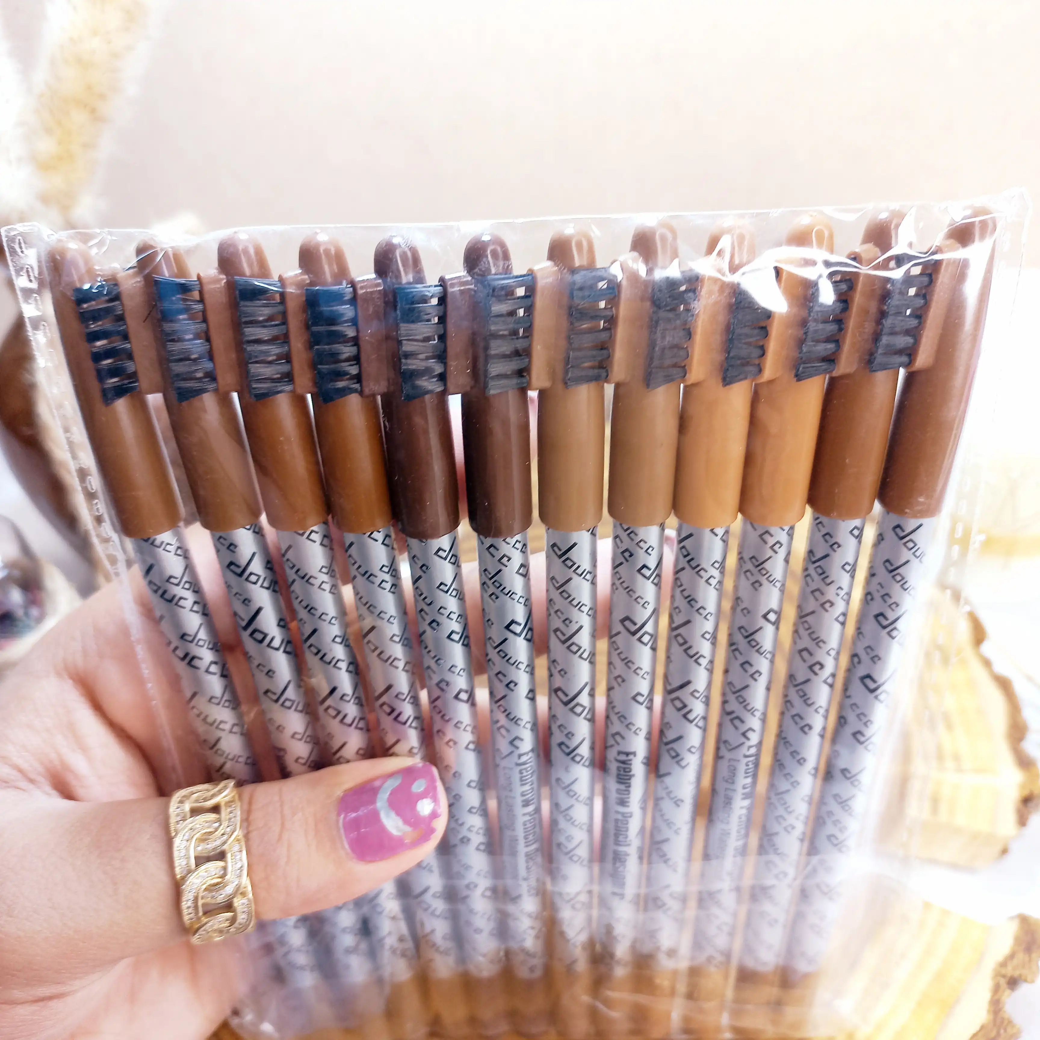 مداد ابرو شانه دار دوسه روکش نقره ای DOUCCE