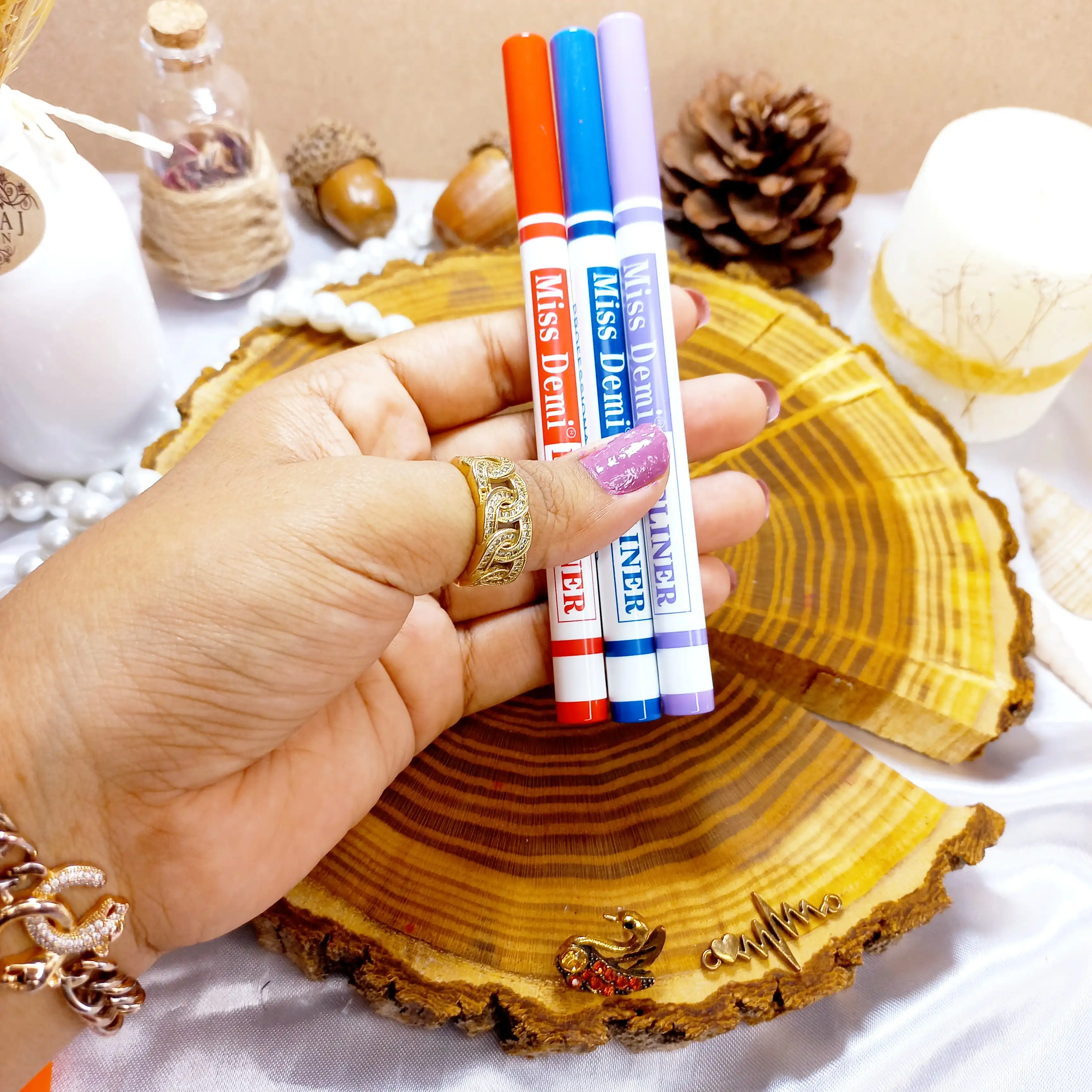 خط چشم رنگی ماژیکی میس دمی Miss Demi