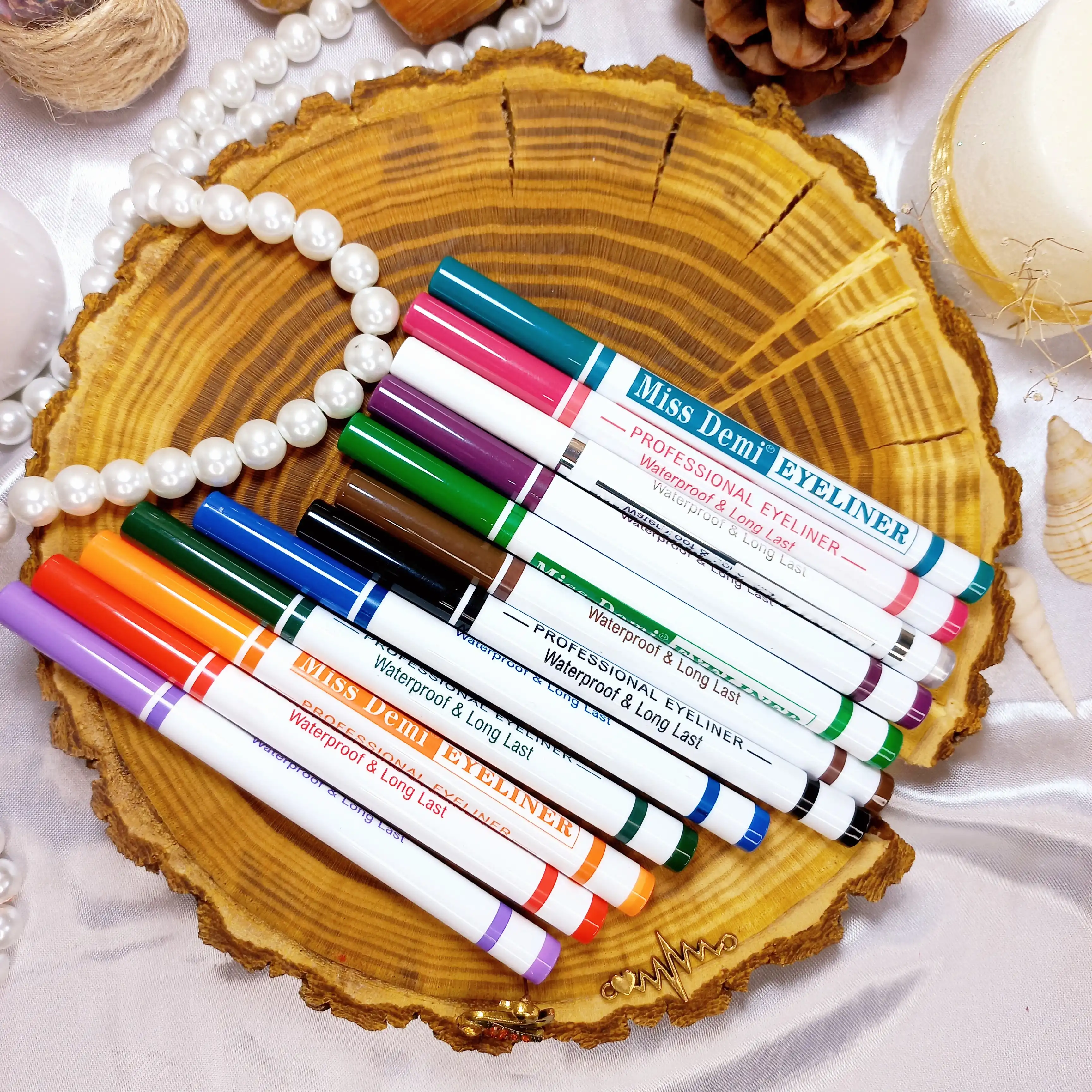 خط چشم رنگی ماژیکی میس دمی Miss Demi