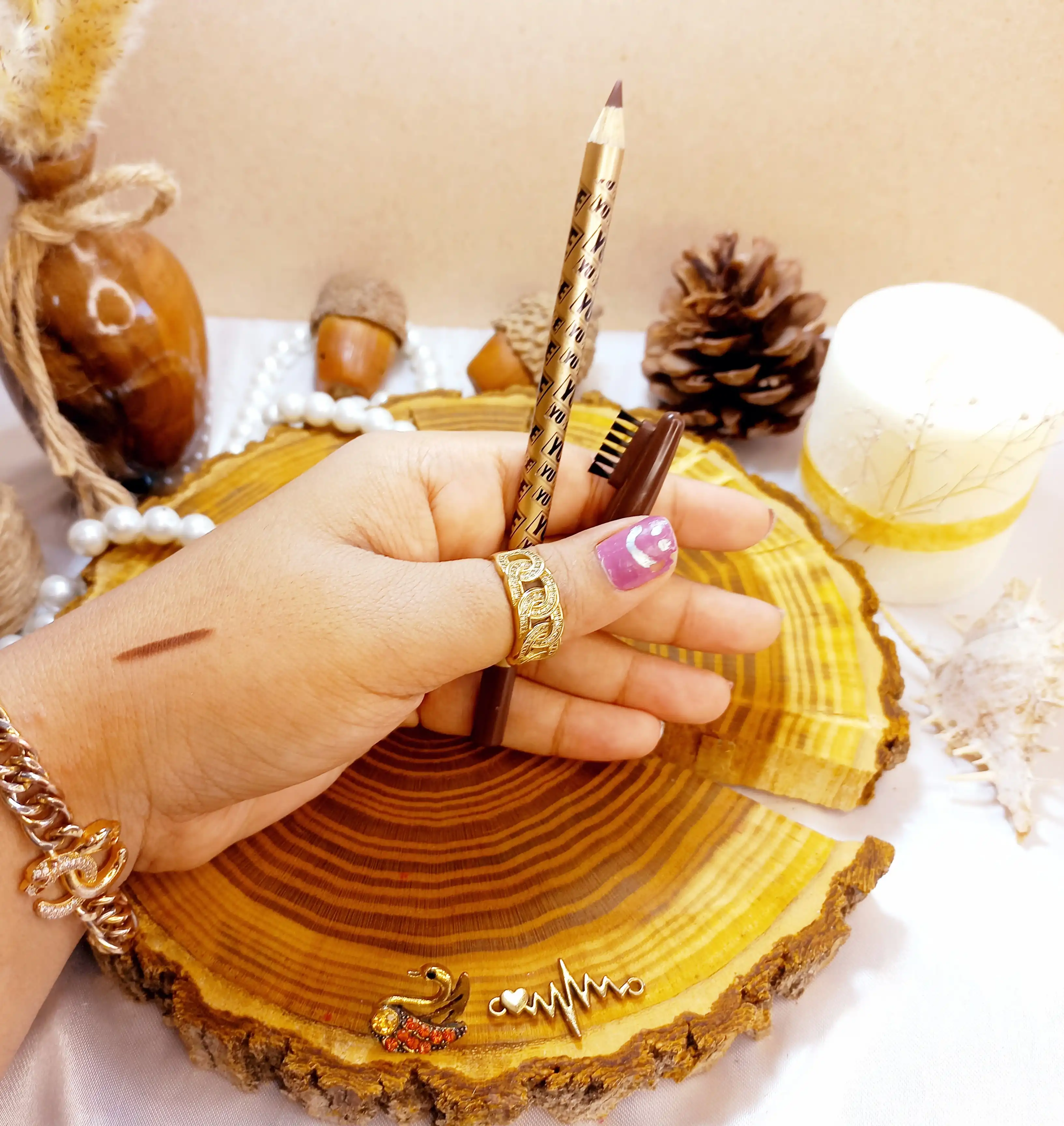 مداد ابرو شانه دار یوبی YUBE