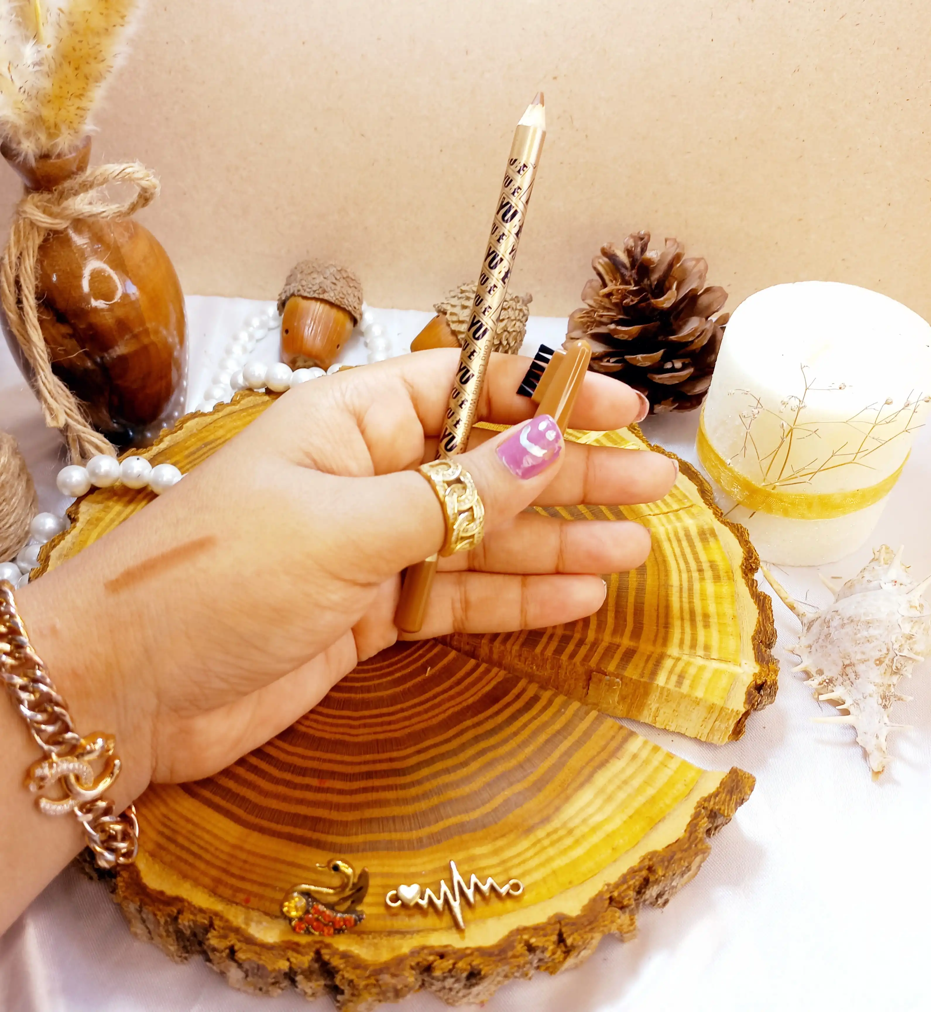 مداد ابرو شانه دار یوبی YUBE