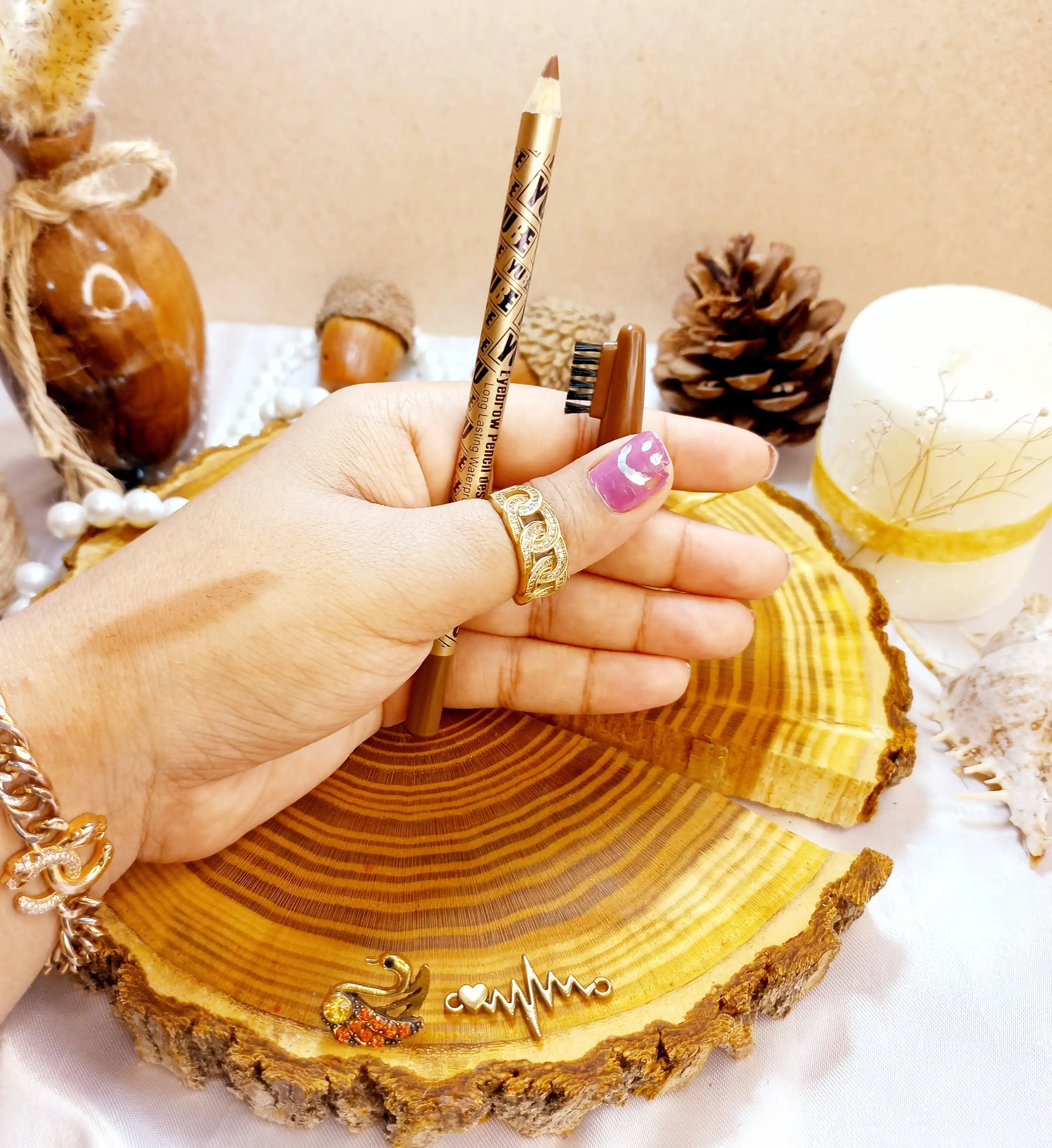 مداد ابرو شانه دار یوبی YUBE