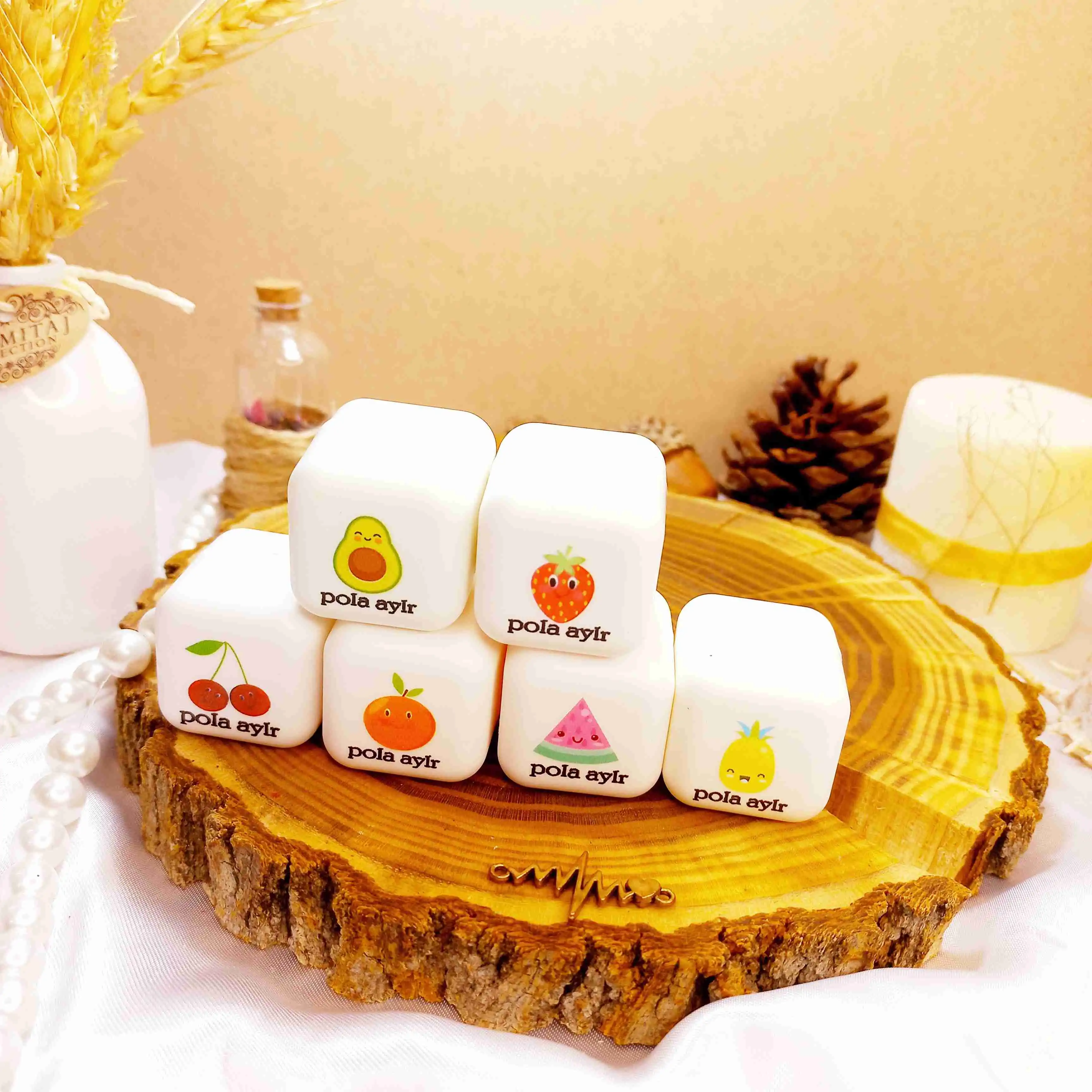 بالم لب مکعبی فانتزی POLA AYLR