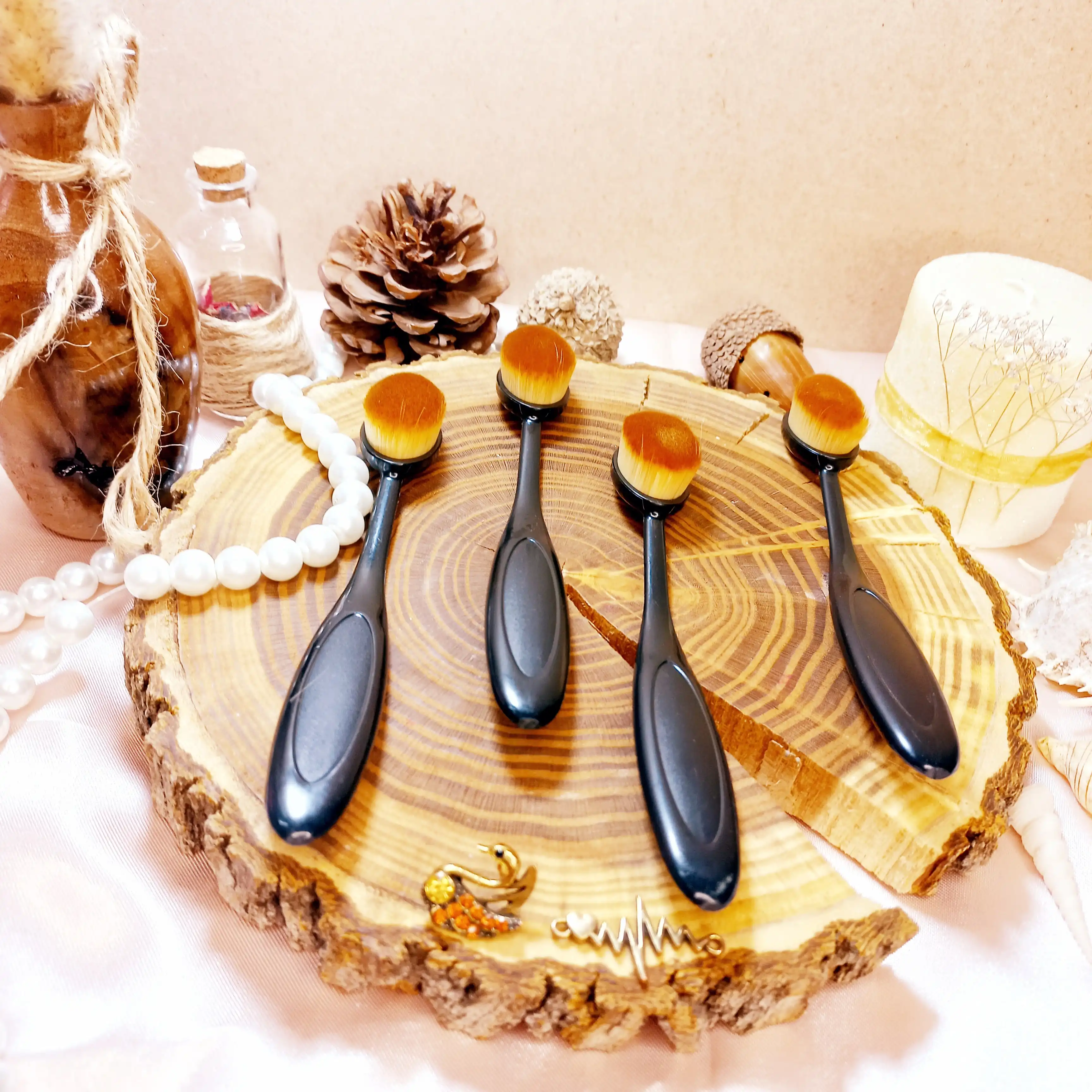 براش حرفه ای قاشقی سایز بزرگ HUDABEAUTY