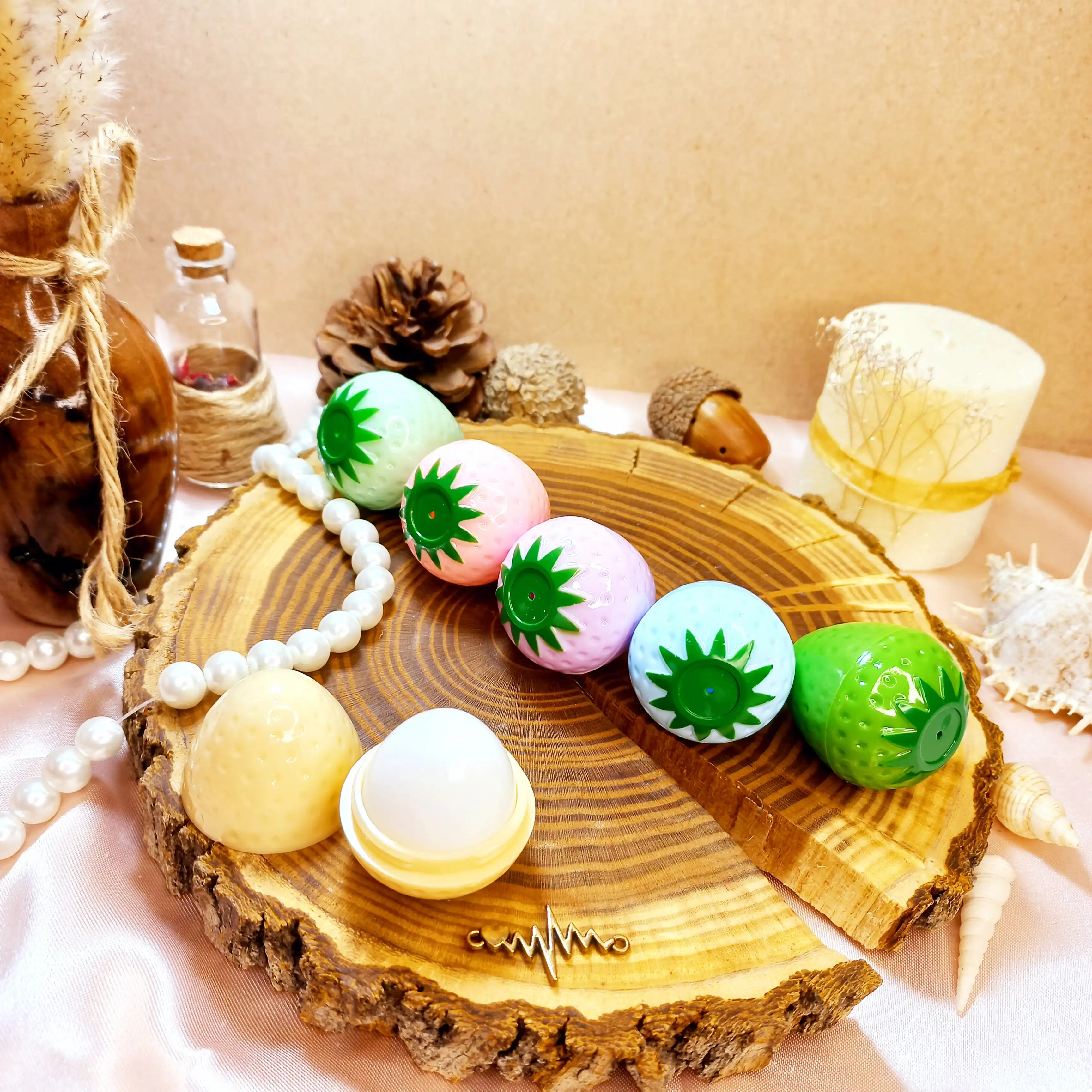 بالم لب طرح توت فرنگی مجیک MAGIC