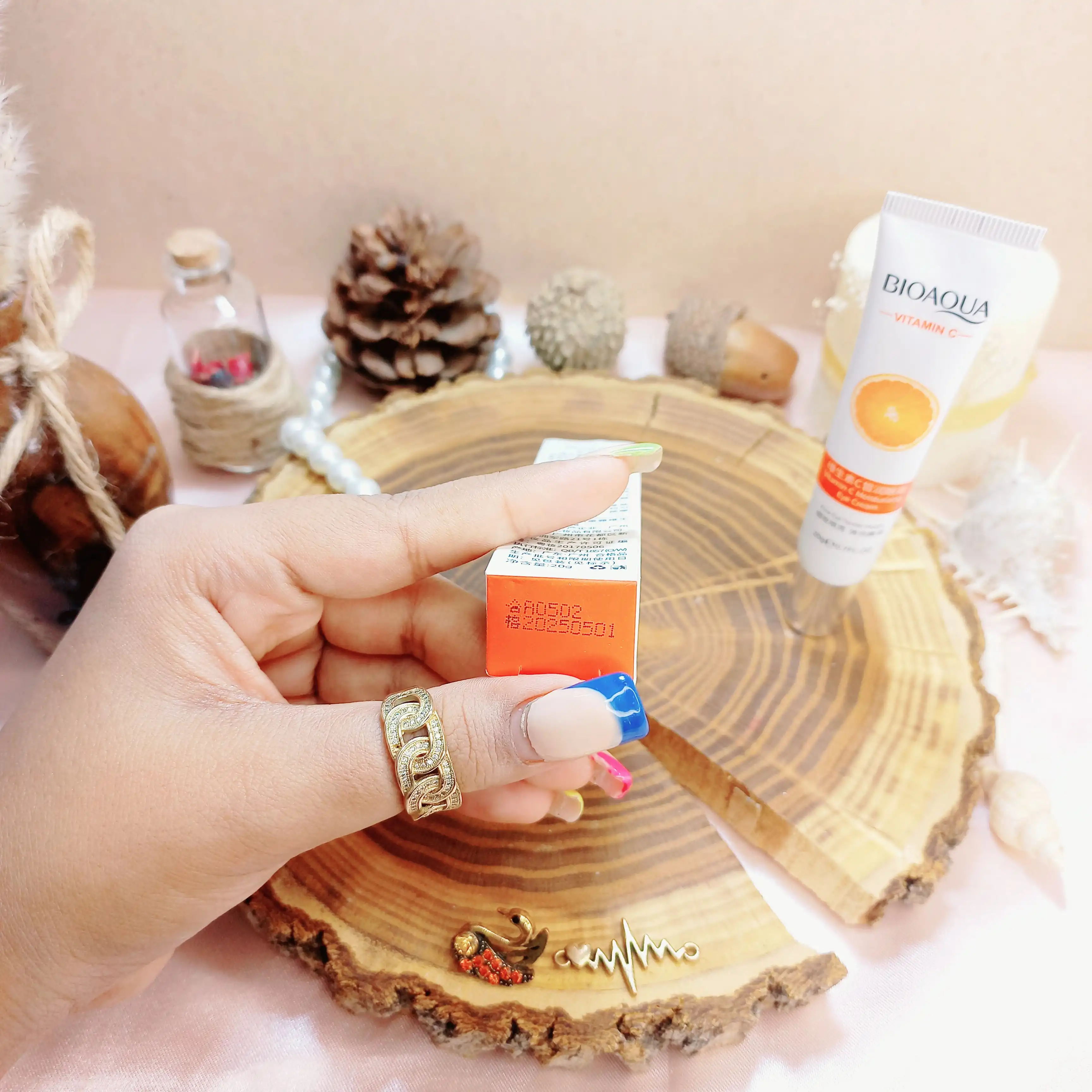 کرم دور چشم ویتامین سی بیواکوا حجم 20 گرم