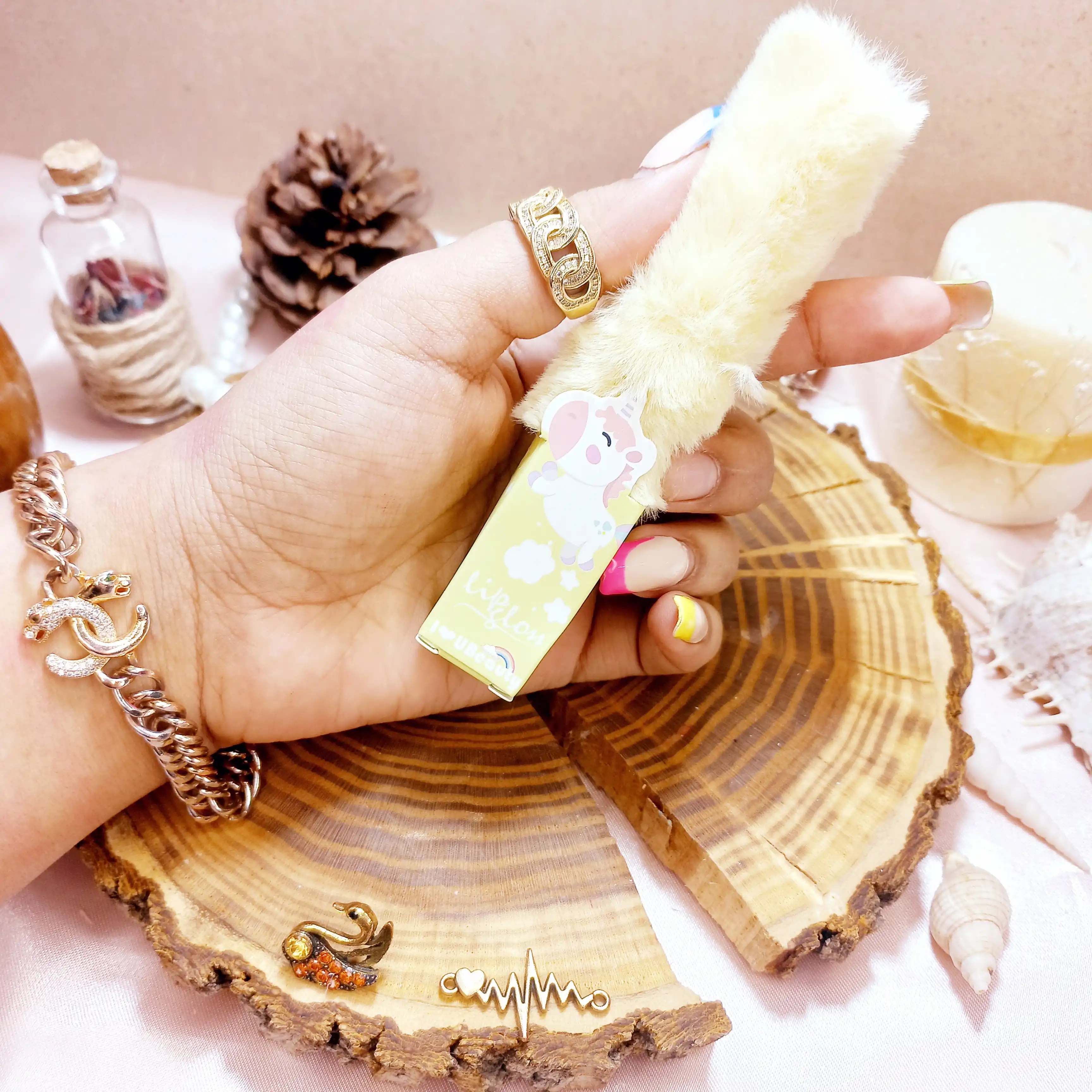 رژ لب مایع پشمالو صورتی اسب تک شاخ آی لاو یو بیوتی کد 2