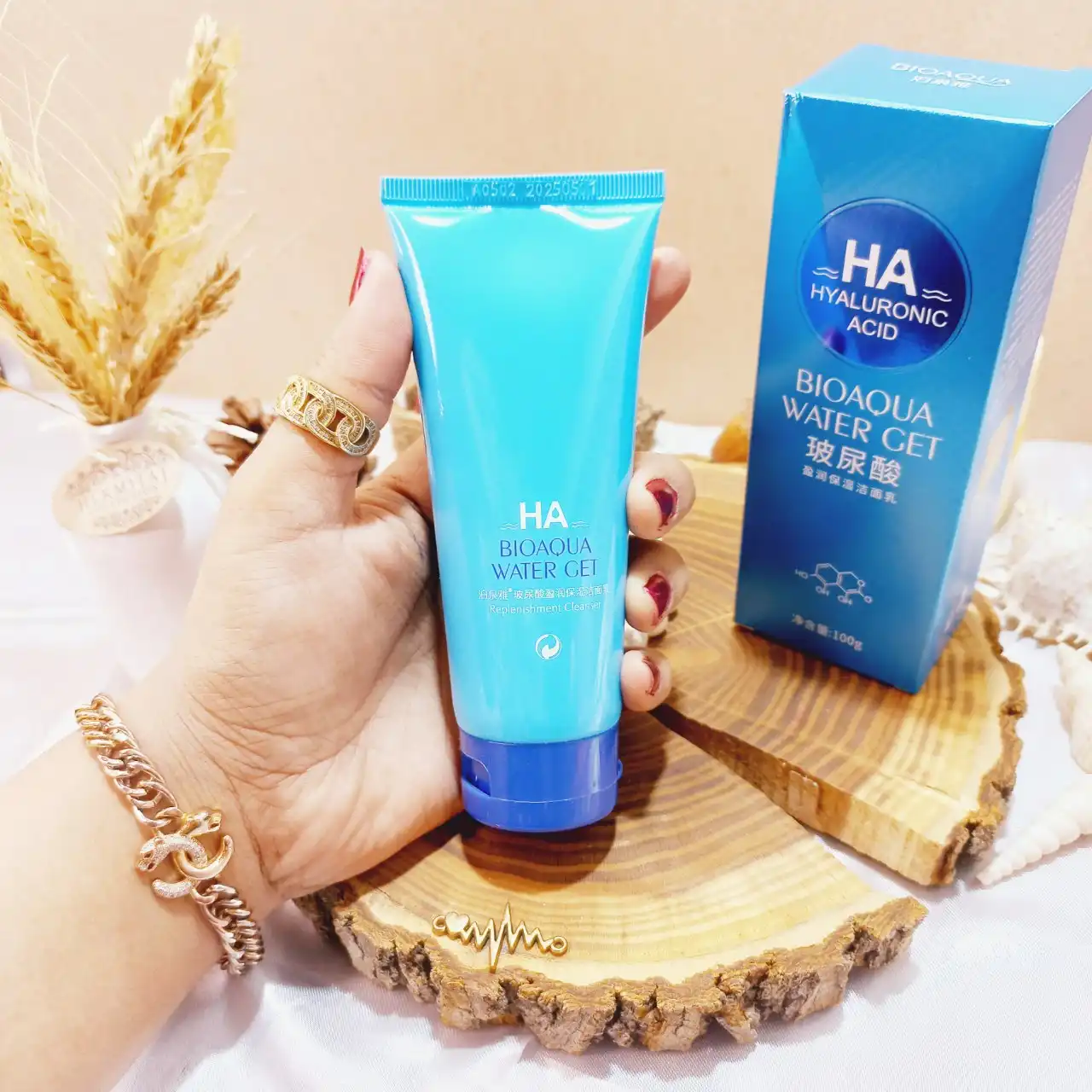 فوم شستشوی صورت هیالورونیک اسید بیوآکوا BIOAQUA