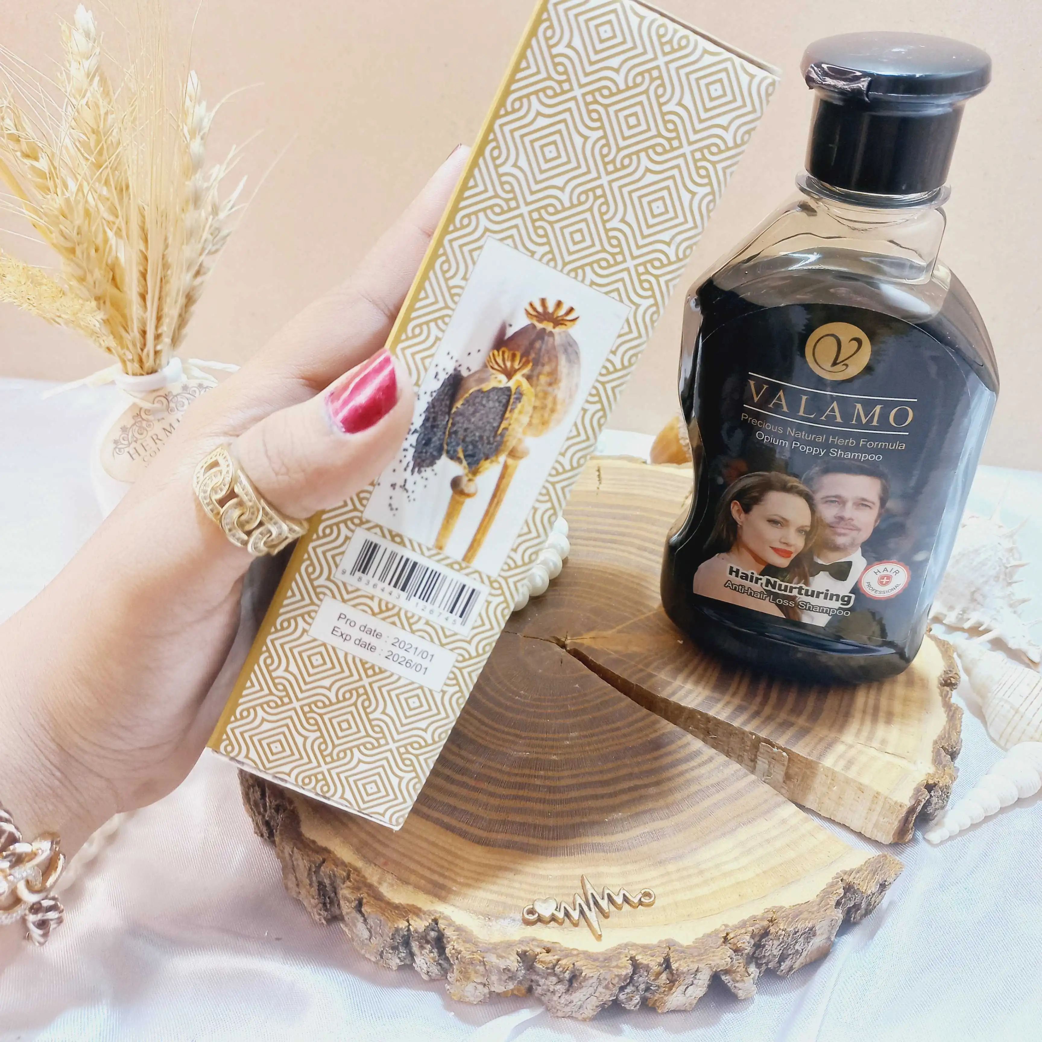 شامپو تریاک ضد ریزش مو والمو حجم 270 میل اصلی ساخت ایتالیا