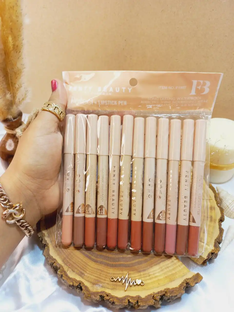 رژ مدادی پرطرفدار پوکه زرد فنتی بیوتی FENTY BEAUTY