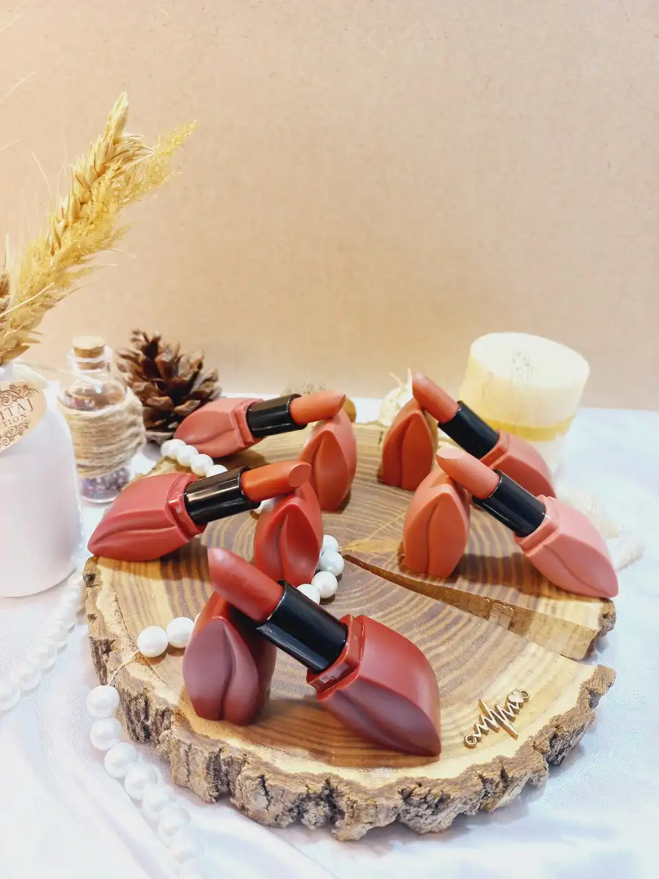 رژ جامد پرطرفدار رمانتیک می ROMANTIC MAY مدل لب کد 2058