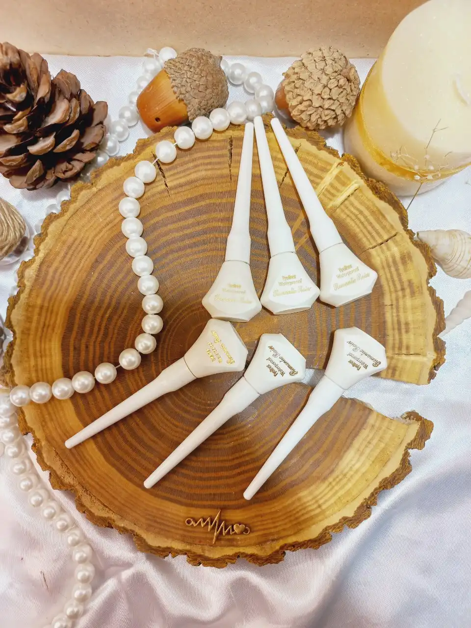 خط چشم کوزه ای سفید رمانتیک رین romantic rain کد Y176