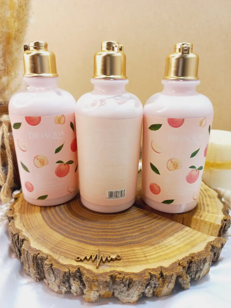 لوسیون بدن هلویی آبرسان فوق قوی و فاقد چربی بیواکوا BIOAQUA