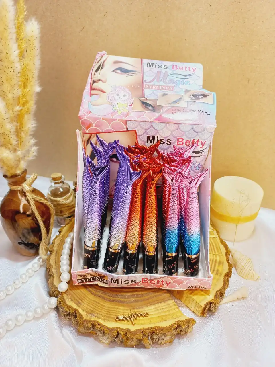 خط چشم ماژیکی ضد آب طرح پری دریایی کاملا مات و مشکی میس بتی Miss betty