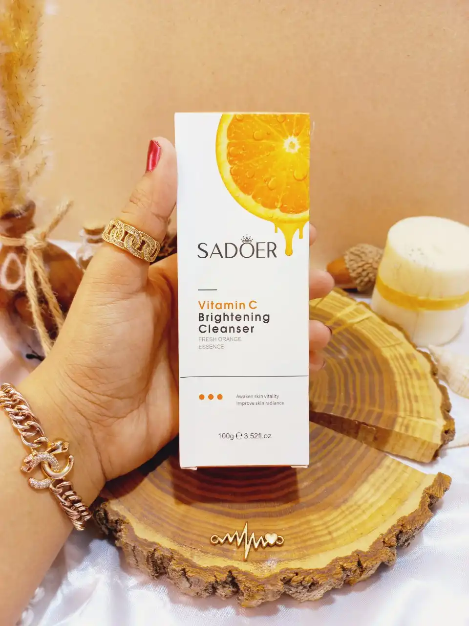 فوم شوینده صورت ویتامین سی سادوئر SADOER
