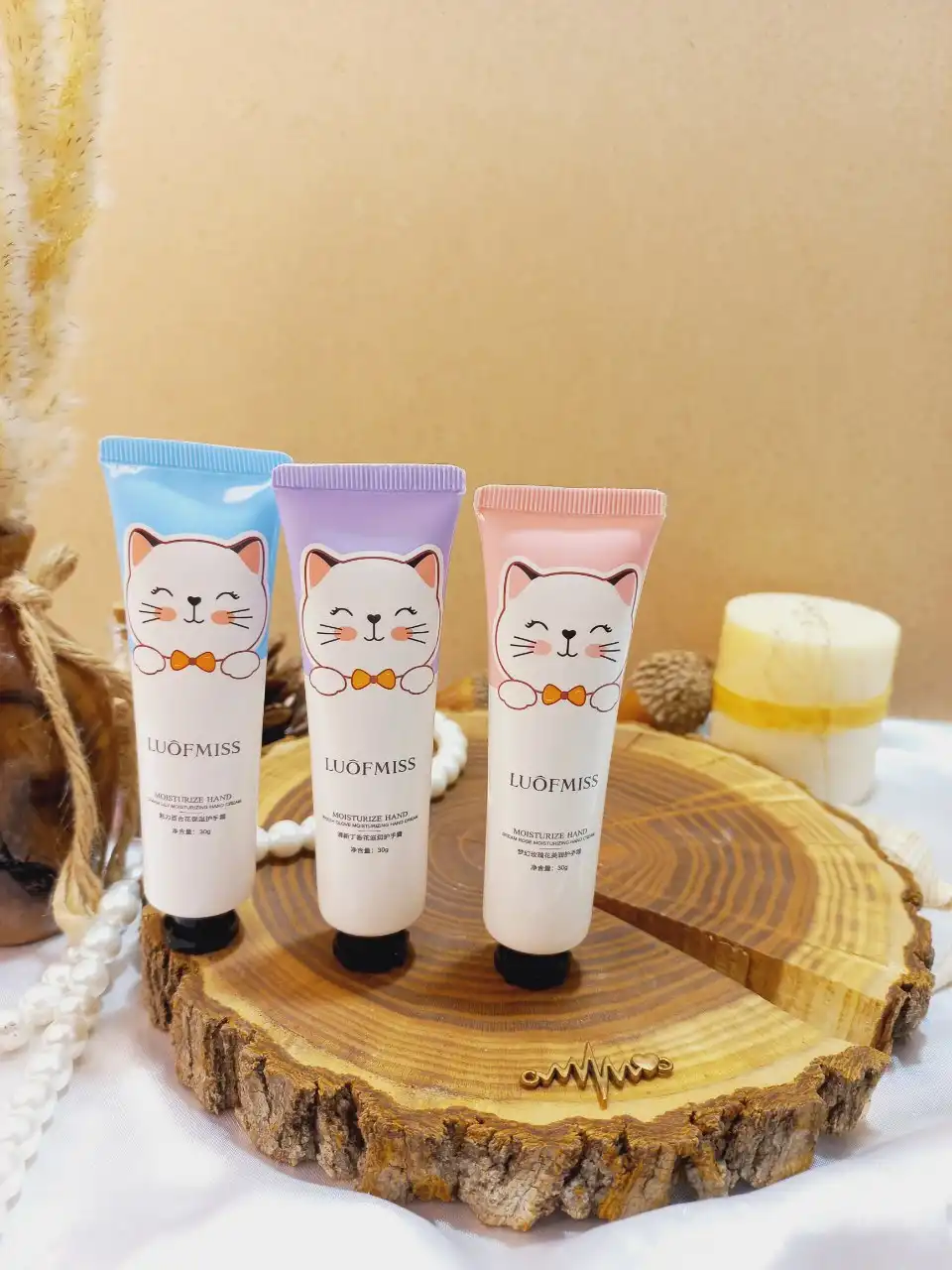 کرم دست طرح گربه مرطوب کننده و آبرسان 30 گرم  لوفامیس LUOFAMISS