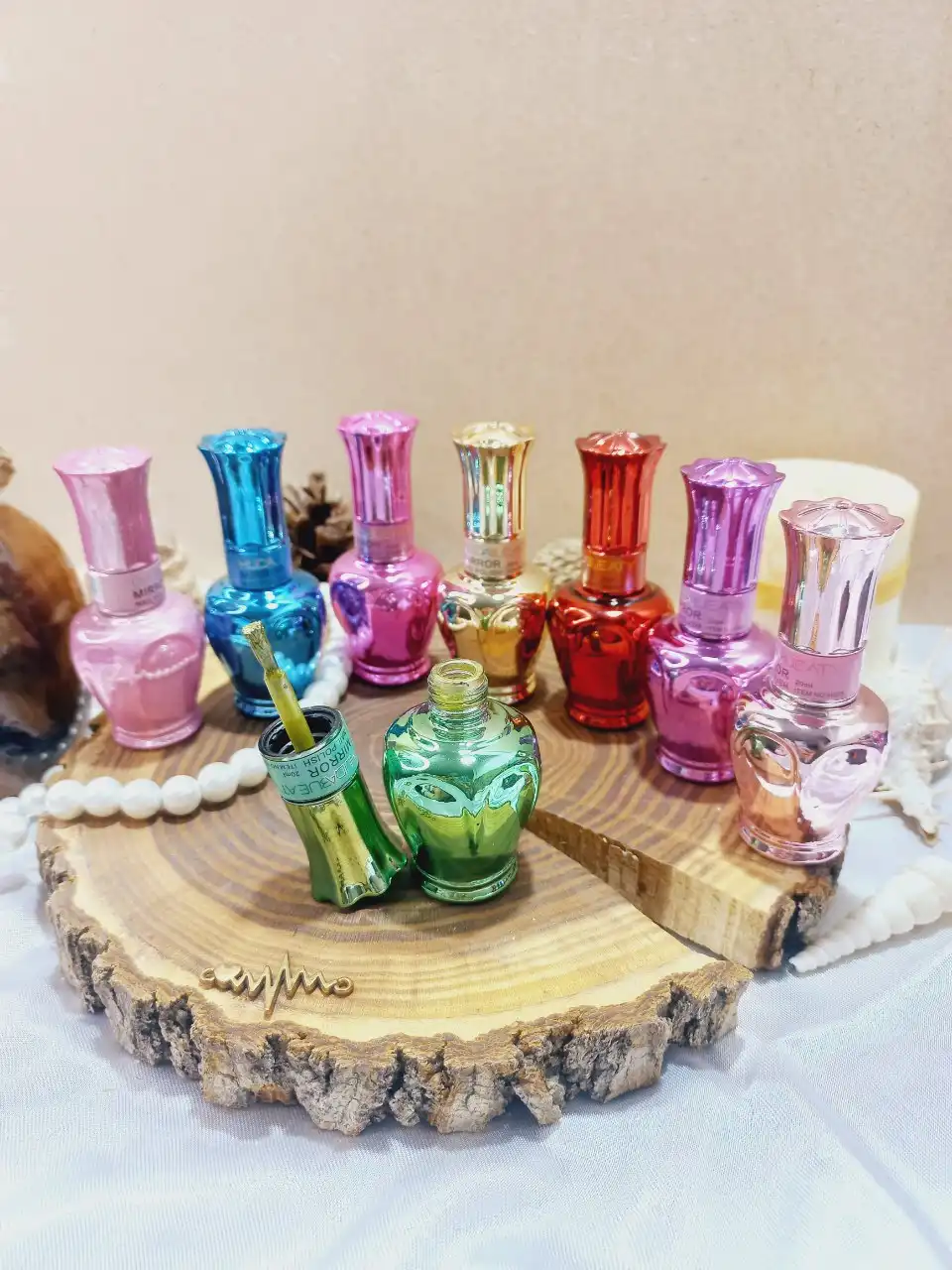 لاک آینه ای پرطرفدار هدی بیوتی Huda Beauty کد H025 | پخش عمده