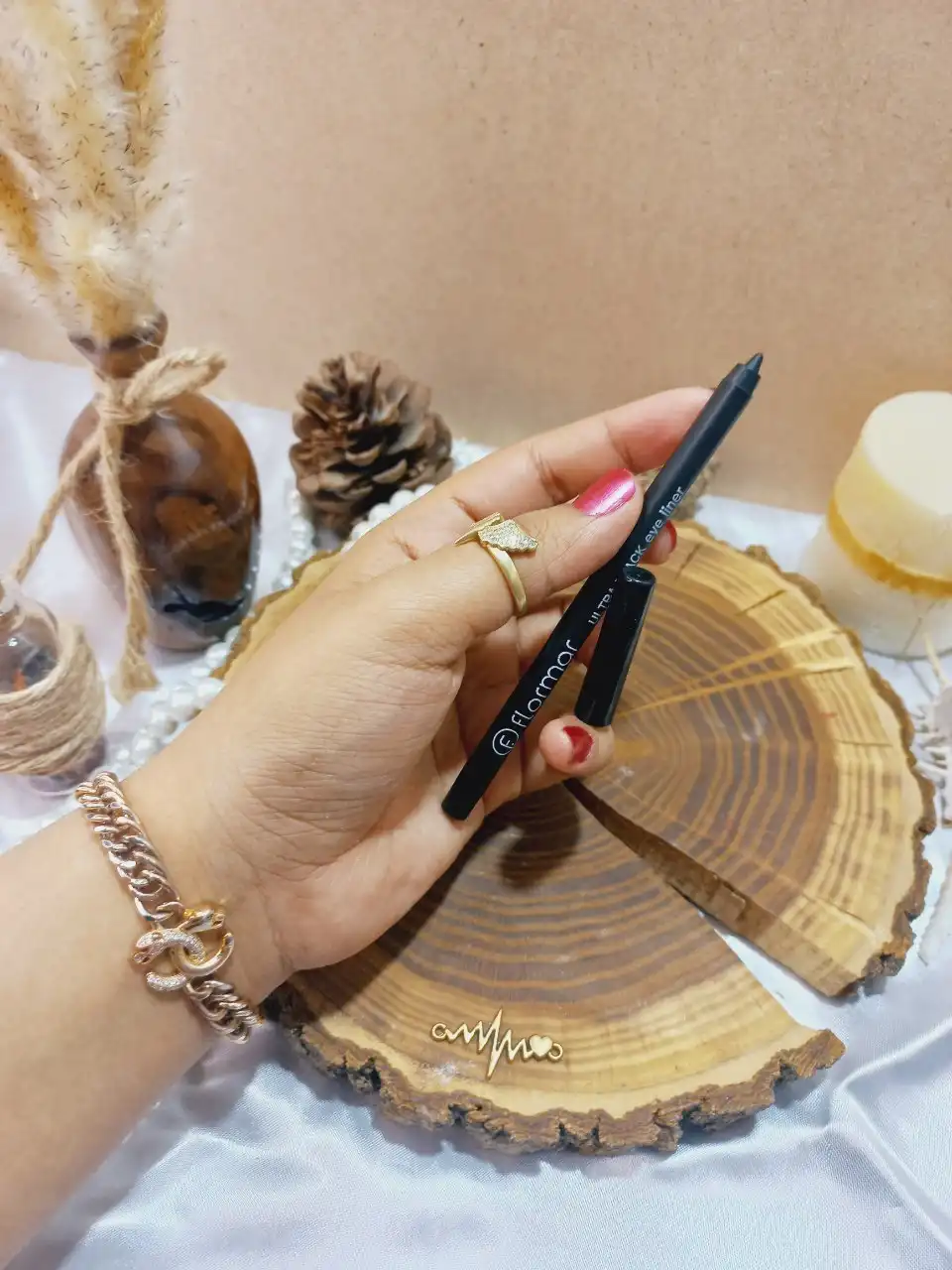 مداد چشم مشکی ضد آب فلورمار FLORMAR جعبه دار