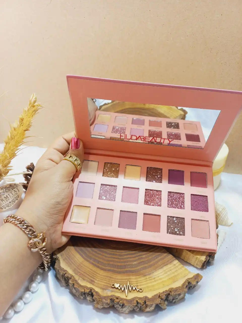 پالت سایه نود NUDE هدی بیوتی Huda beauty کد 32895