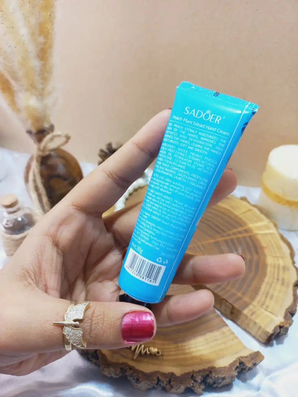 کرم دست تیوپی هلو سادور Sadoer کد  SD81181