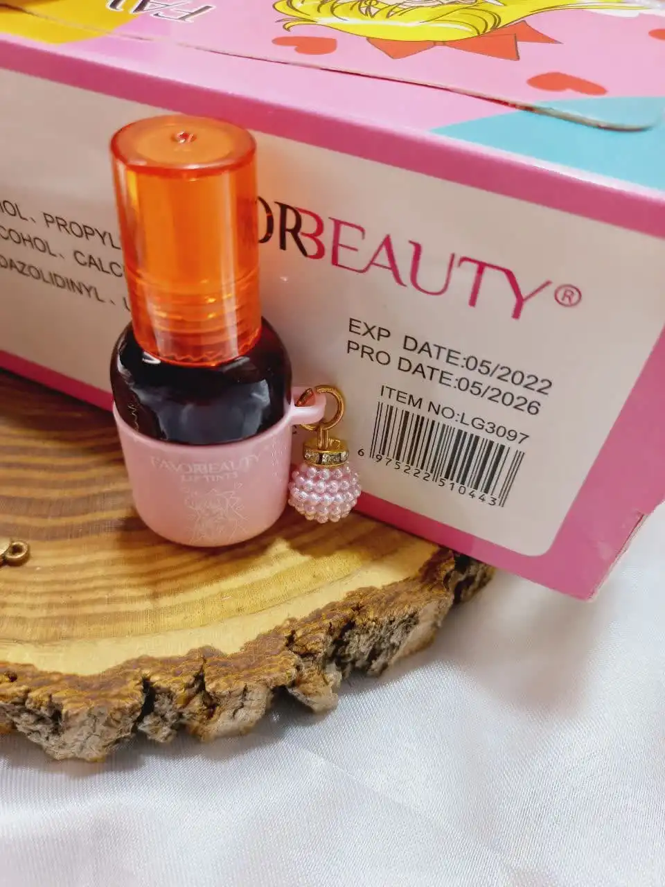 تینت لب پرطرفدار طرح بطری مروارید دار مجیک MAGIC کد LC722