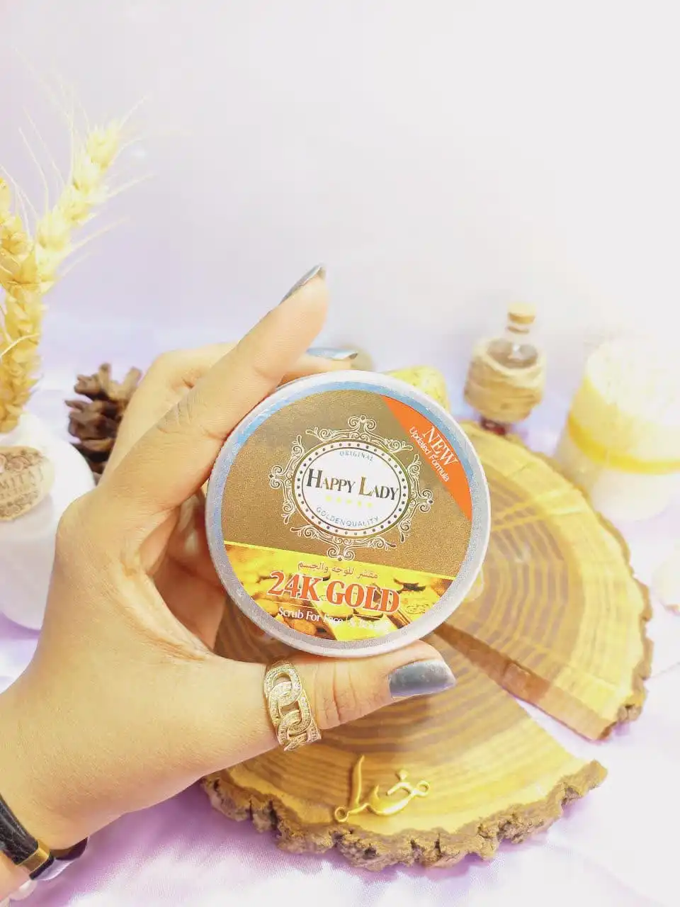 اسکراب شنی صورت و بدن رایحه 24 عیار طلا هپی لیدی HAPPY LADY کد HL206