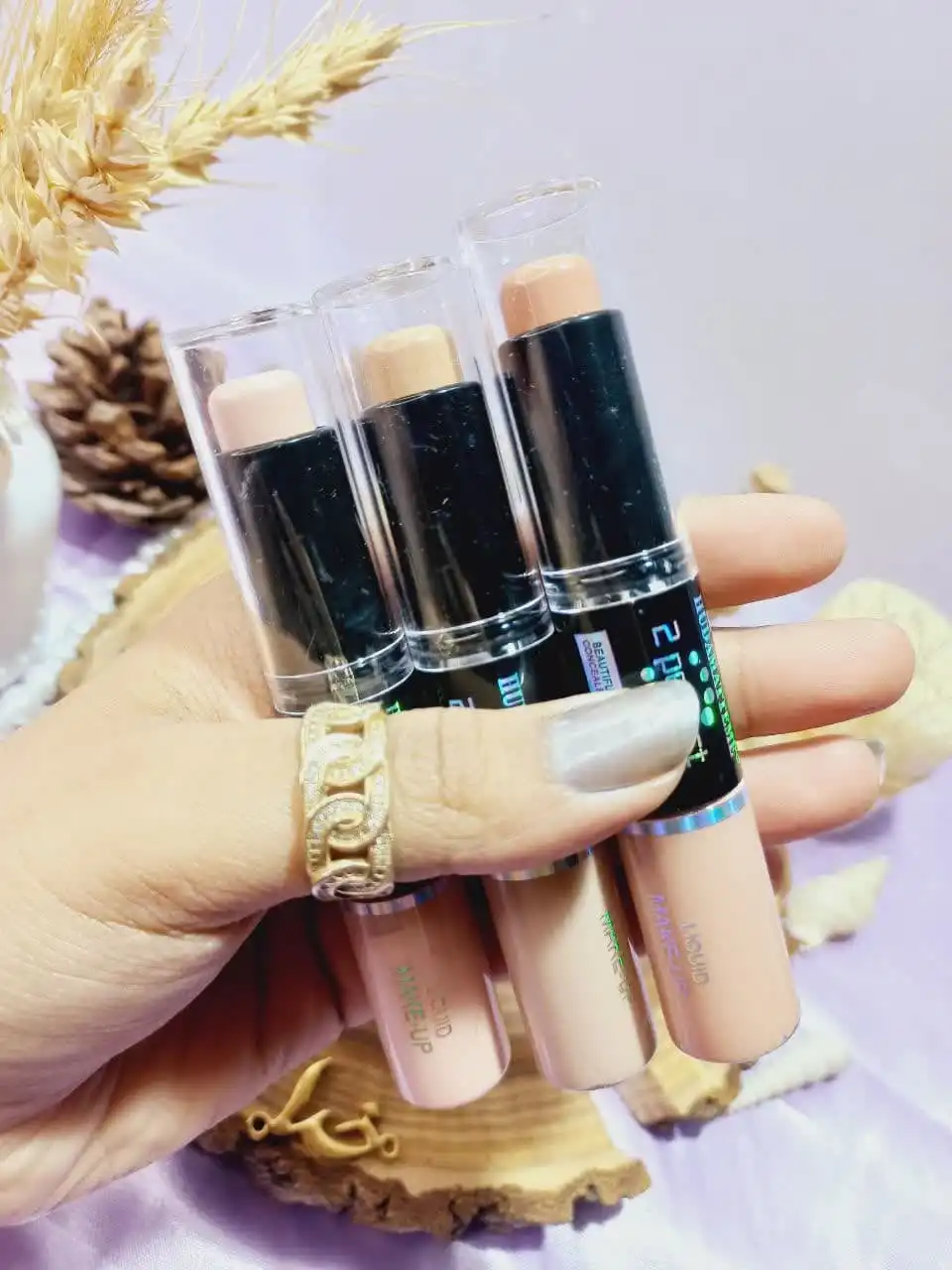 کانسیلر دو سر جامد و مایع پرطرفدار هدی مات می HUDA MATTE ME کد 7812