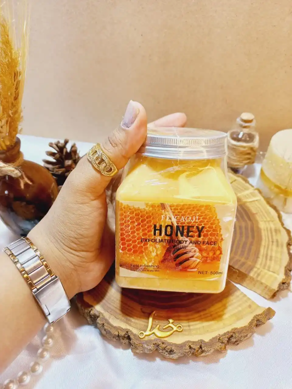 اسکراب شنی صورت و بدن رایحه عسل فیکاوجی FEICAOJI کد 137287