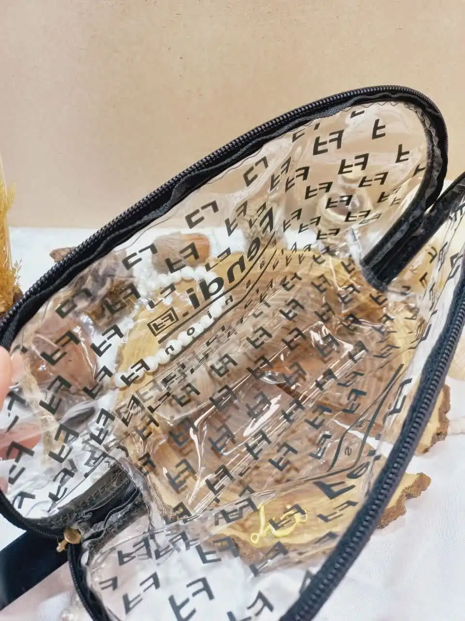 کیف لوازم آرایشی فندی شفاف سایز بزرگ FENDI