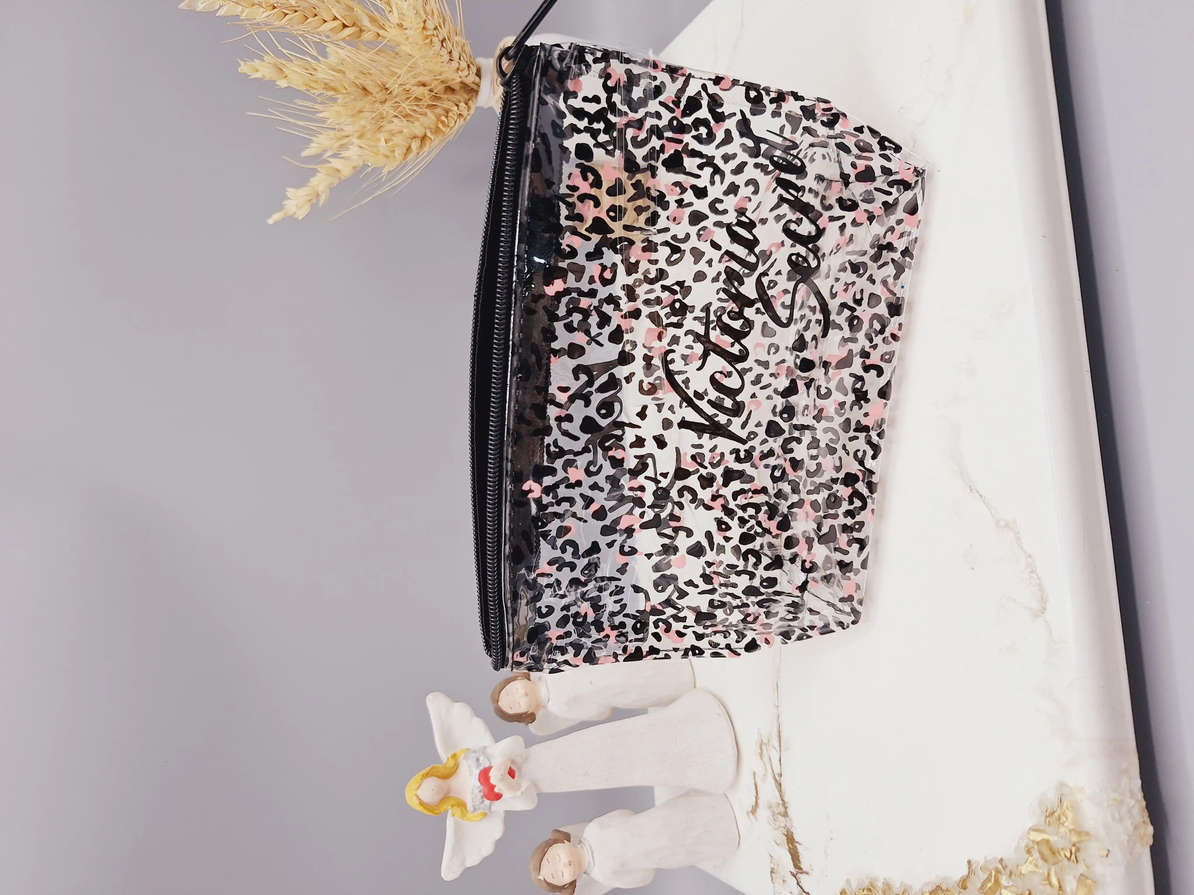 کیف لوازم آرایشی ویکتوریا سکرت شفاف سایز بزرگ مشکی VICTORIA SECRET