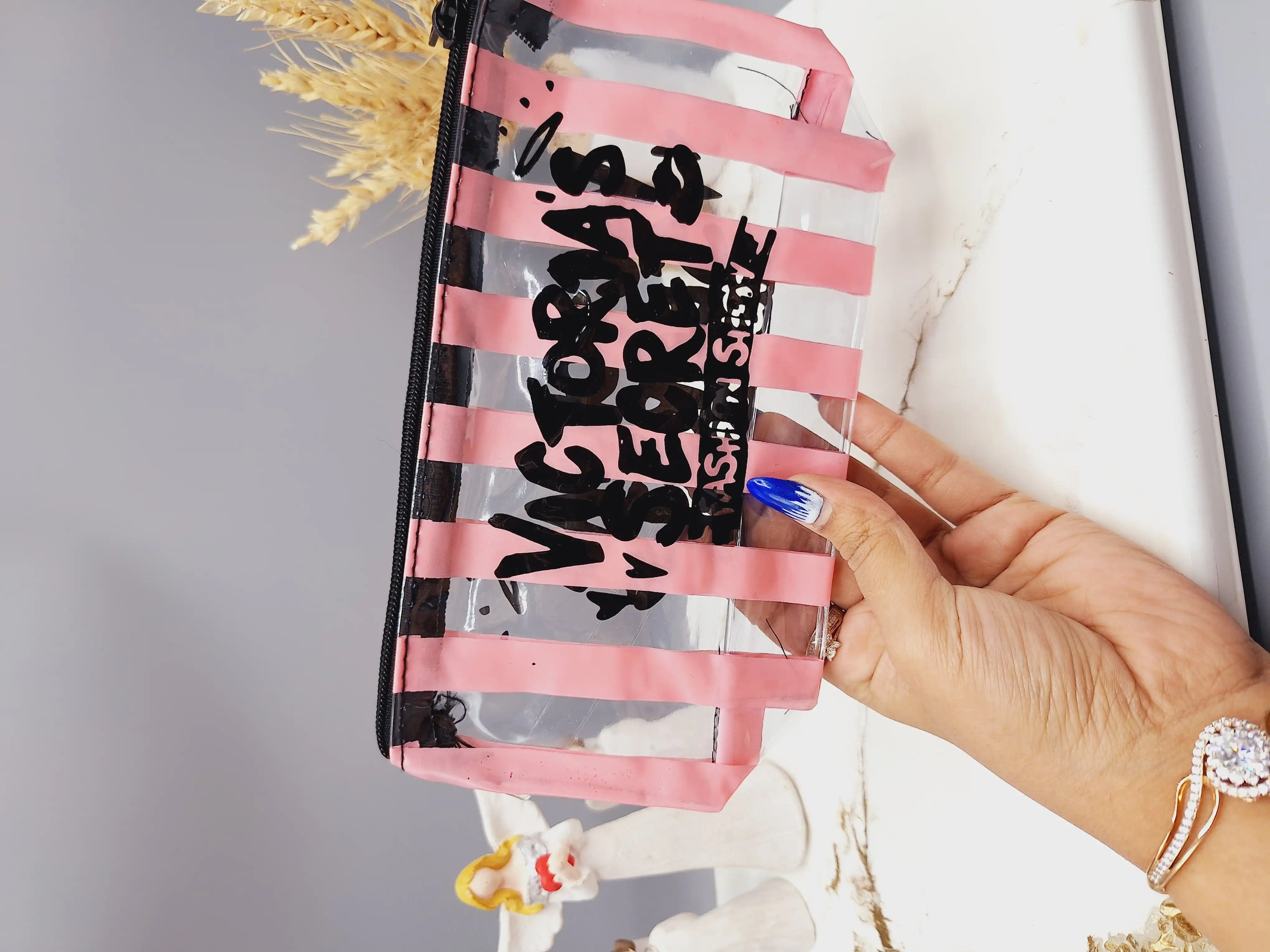 کیف لوازم آرایشی ویکتوریا سکرت سایز کوچیک کالباسی VICTORIA SECRET