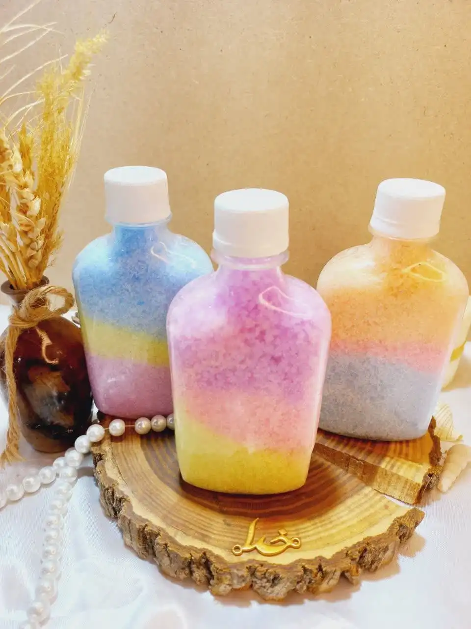 نمک بدن رنگین کمانی طرح کتابی